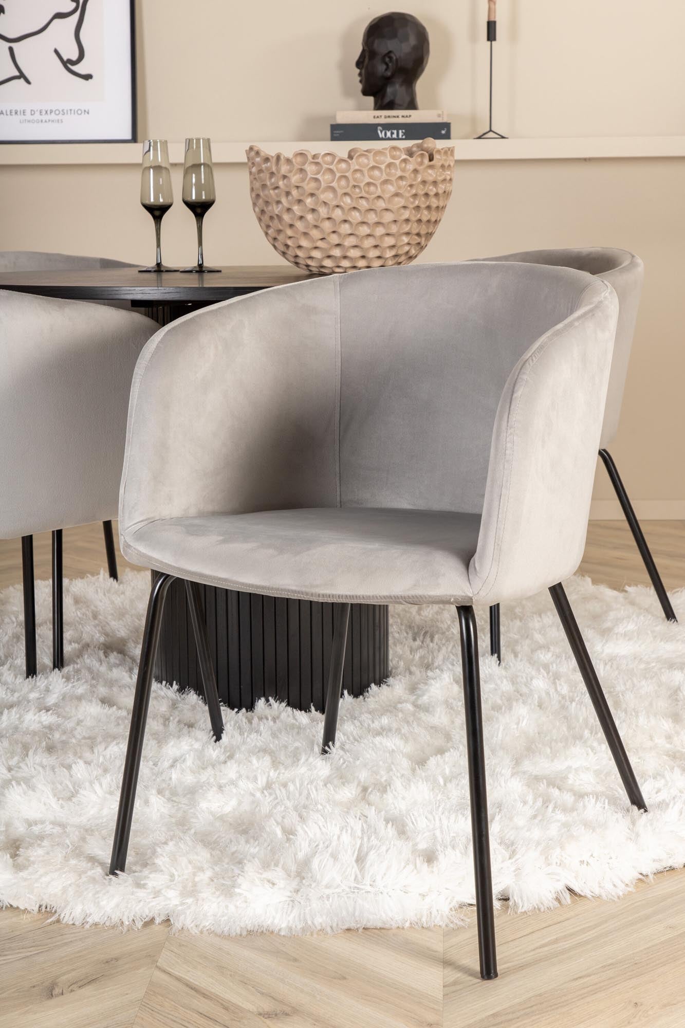 Bianca Esszimmerset + Berit ⌀110cm/4St. in Schwarz / Grau präsentiert im Onlineshop von KAQTU Design AG. Esszimmerset ist von Venture Home