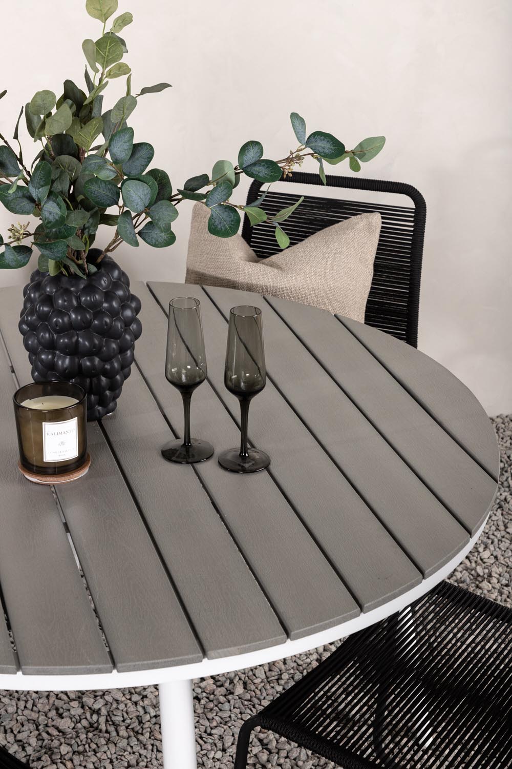 Break Outdoor-Tischset + Lindos Stack ⌀120cm/4St. in Weiss präsentiert im Onlineshop von KAQTU Design AG. Gartentischset ist von Venture Home