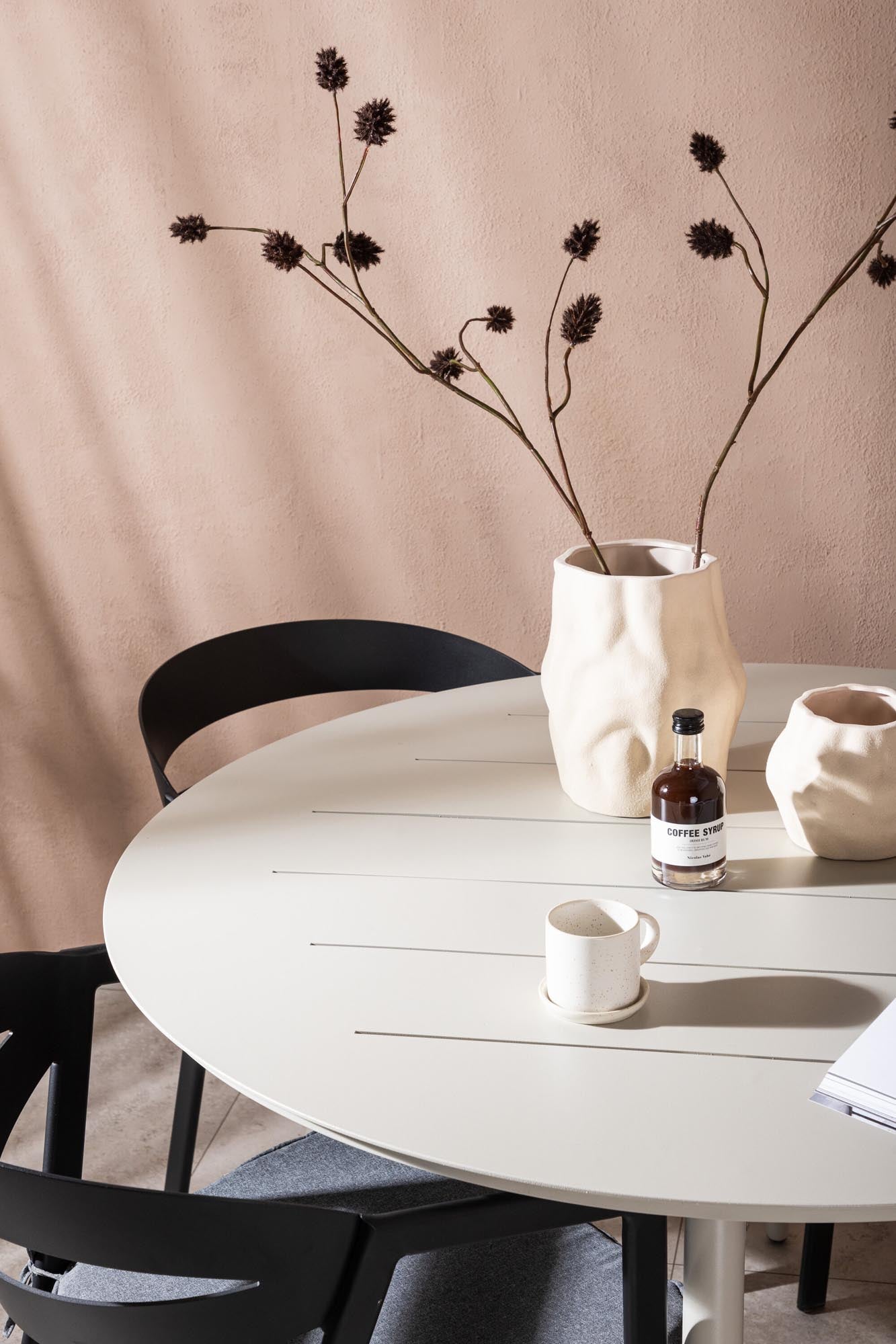 Elegantes Lina Tischset: Perfekte Outdoor-Lösung von Venture Home.