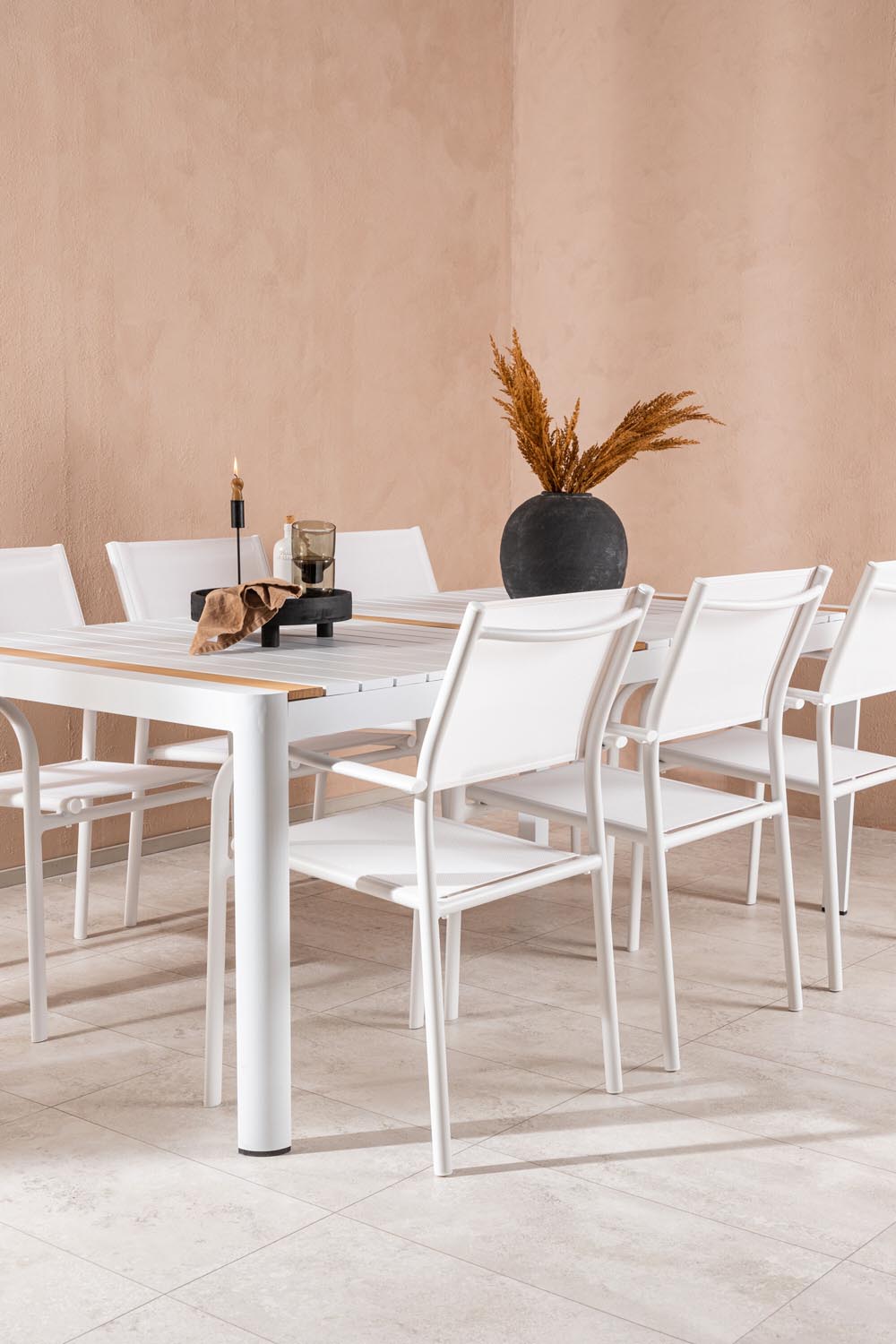 Togo Outdoor-Tischset + Santorini 200cm/6St. in Weiss präsentiert im Onlineshop von KAQTU Design AG. Gartentischset ist von Venture Home