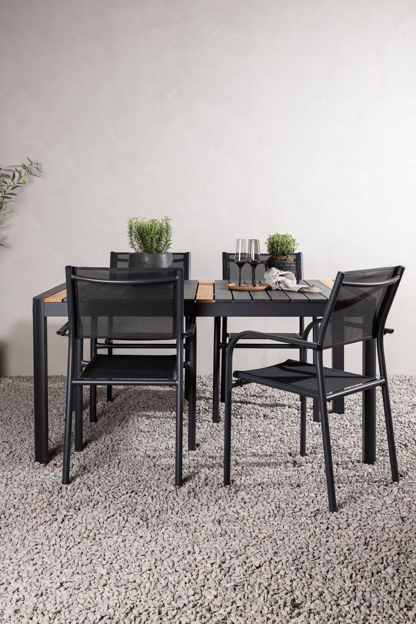 Gestalten Sie Ihren Außenbereich mit dem Togo Outdoor-Tischset + Santorini 150cm/4St. von Venture Home – modern, robust und einladend für gesellige Stunden!