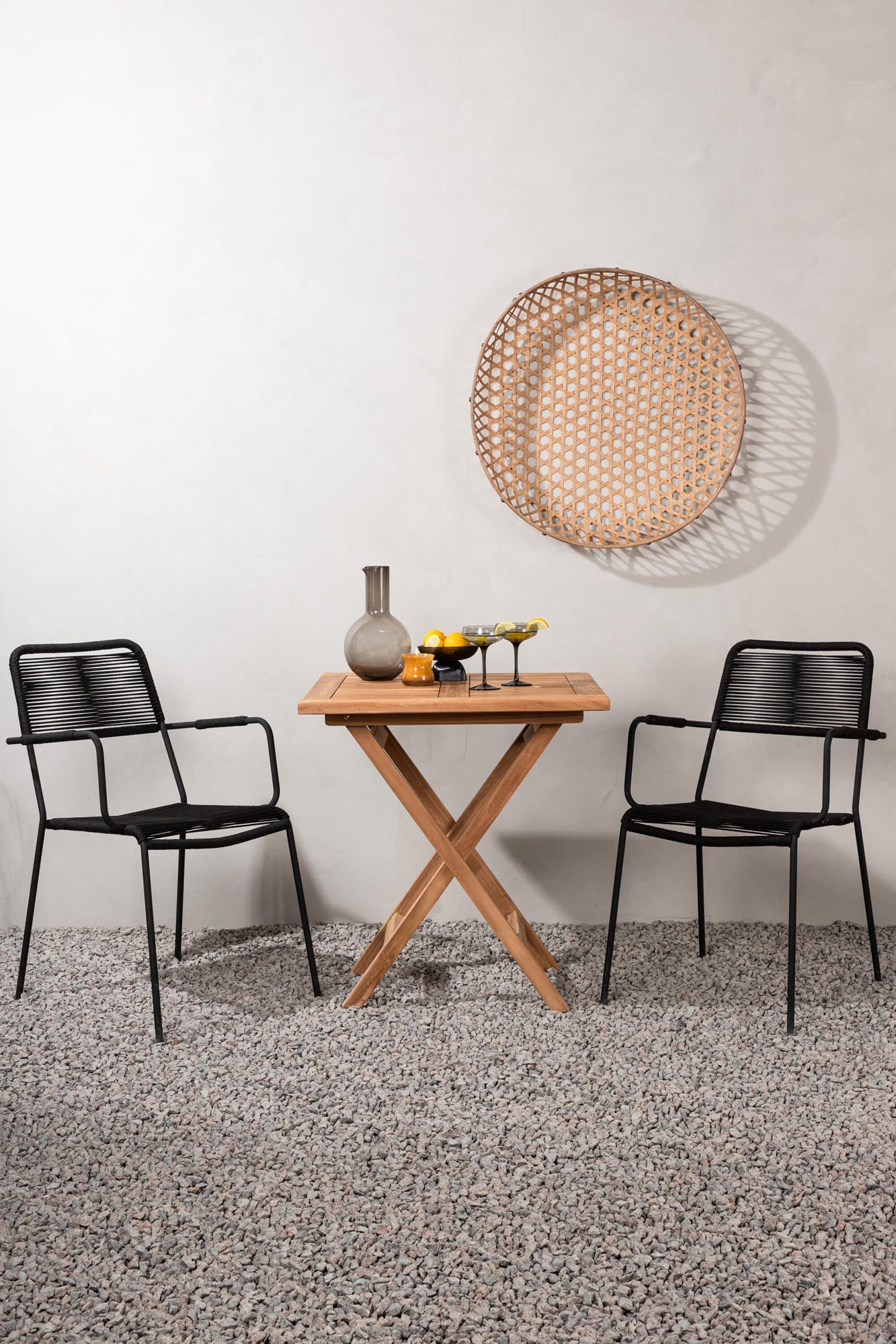 Stilvolles Kenya Tischset 70cm, 2 Stühle, perfekt für den Garten.