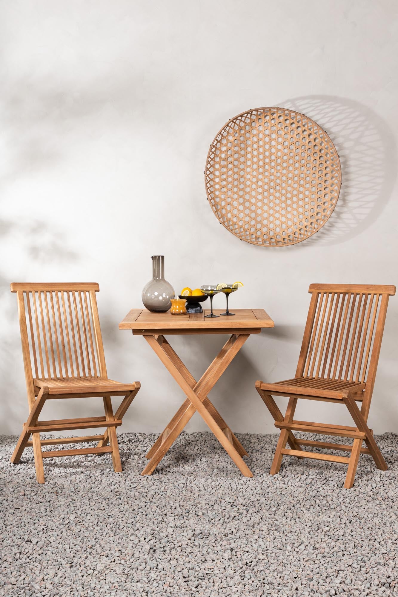 Robustes Klapptischset für draussen, perfekt für kleine Räume.