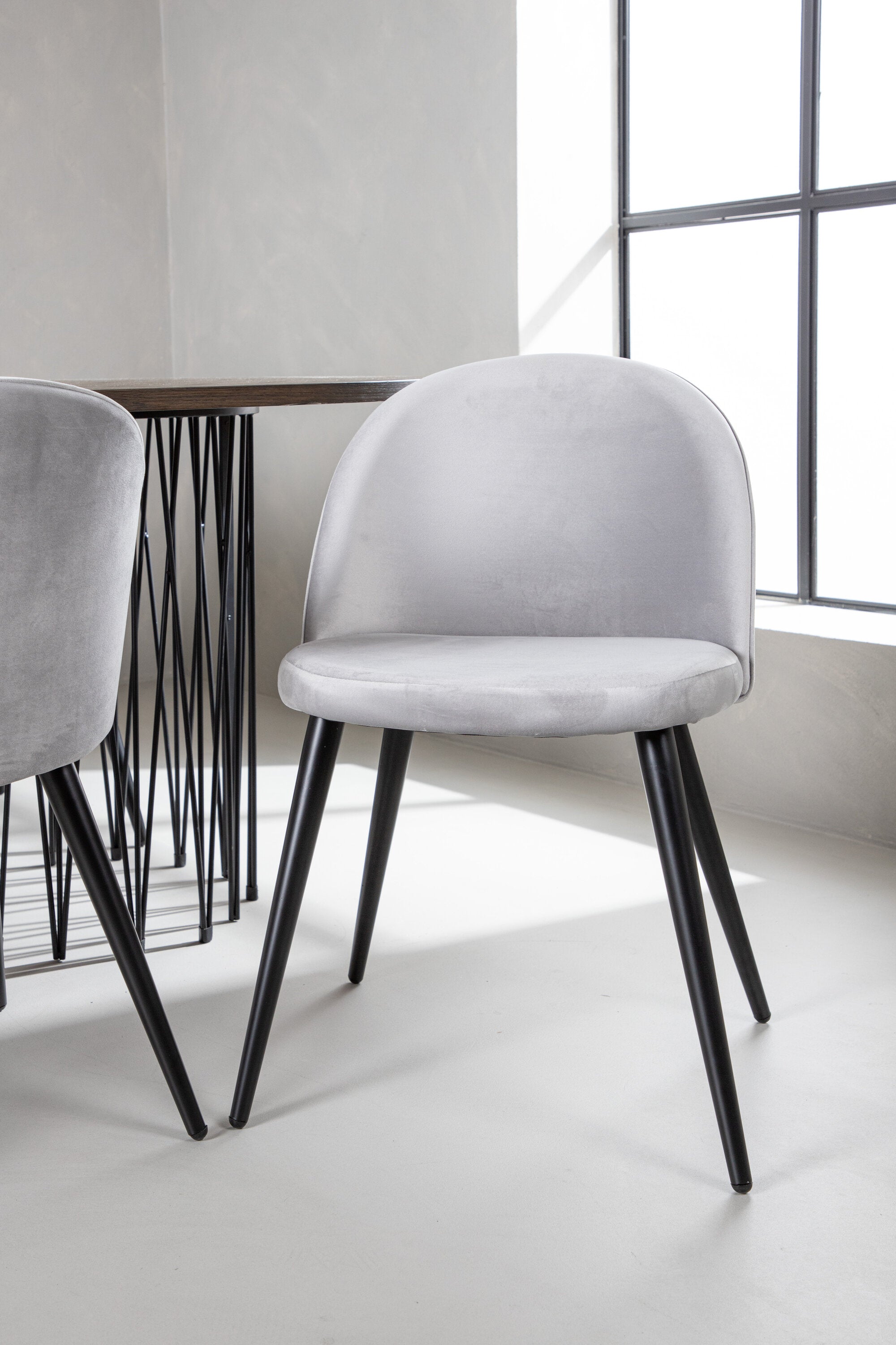 Stone Esszimmerset + Velvet 220cm/6St. in Schwarzgrau präsentiert im Onlineshop von KAQTU Design AG. Esszimmerset ist von Venture Home