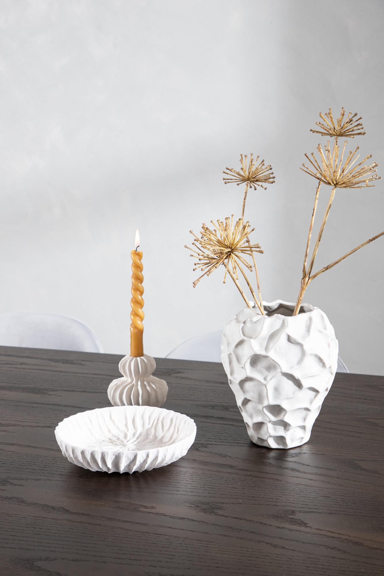 Elegantes Stone Esszimmerset 220cm mit 6 stilvollen Velvet Stühlen.