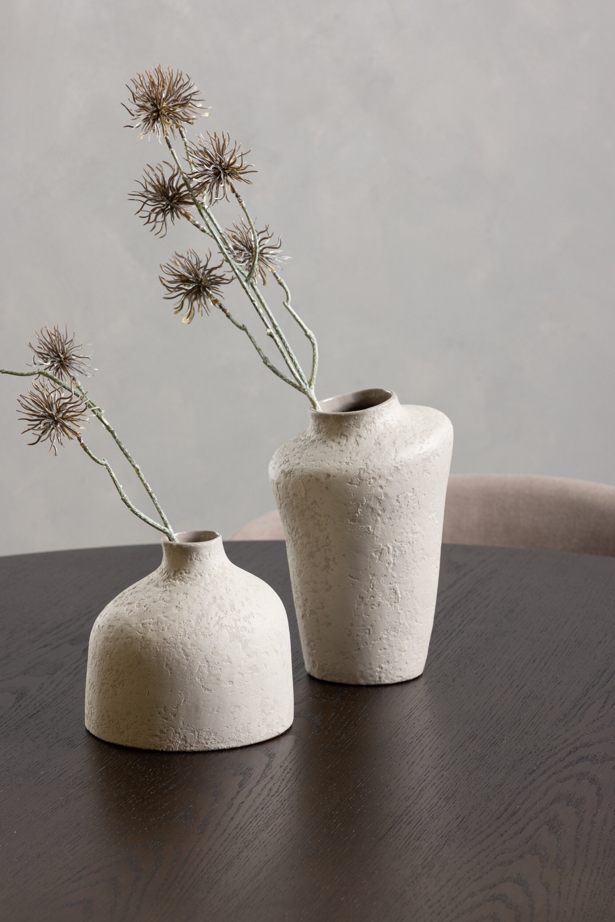 Stone Esszimmerset + Berit ⌀120cm/4St. in Beige, Schwarz präsentiert im Onlineshop von KAQTU Design AG. Esszimmerset ist von Venture Home