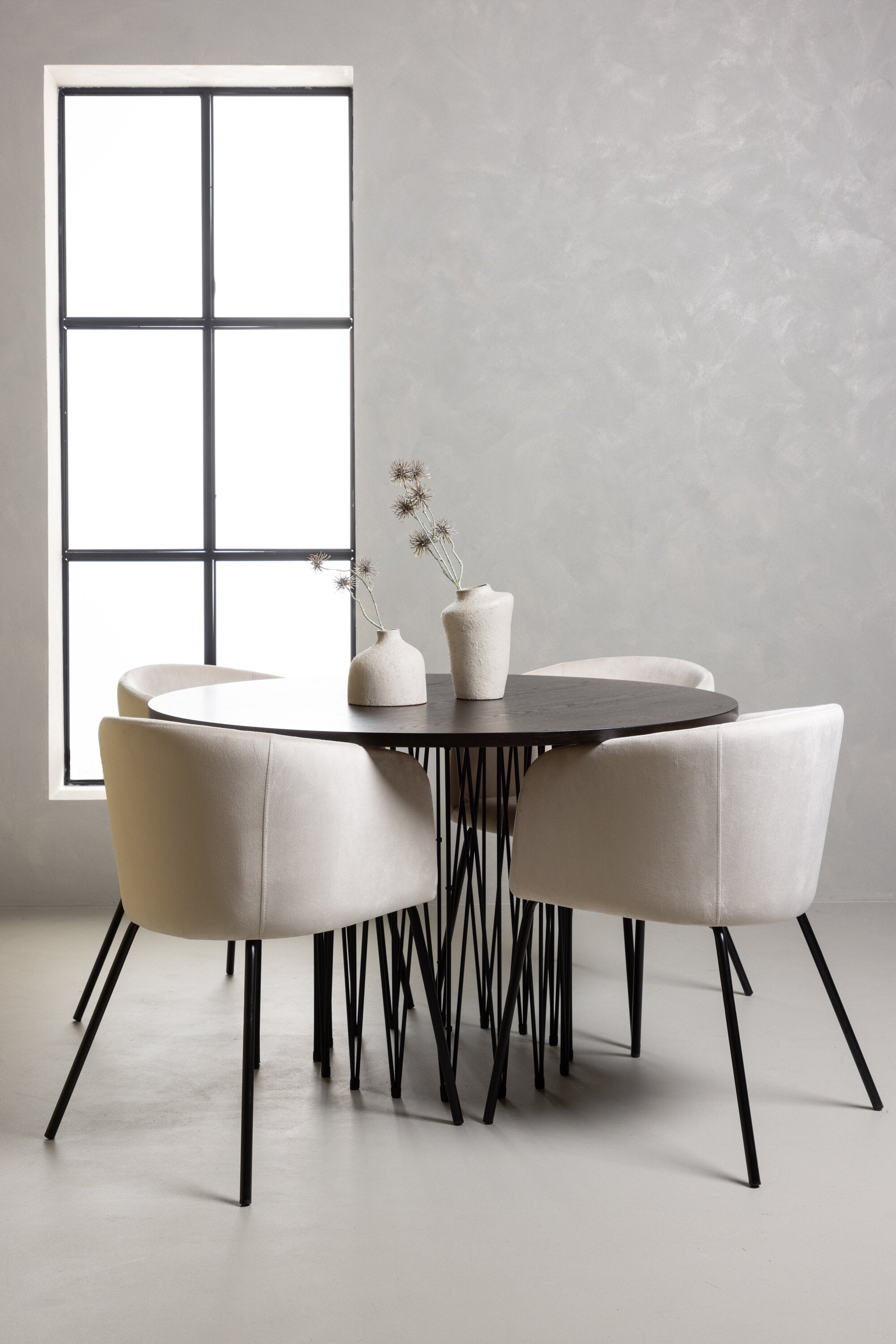 Stone Esszimmerset + Berit ⌀120cm/4St. in Beige, Schwarz präsentiert im Onlineshop von KAQTU Design AG. Esszimmerset ist von Venture Home