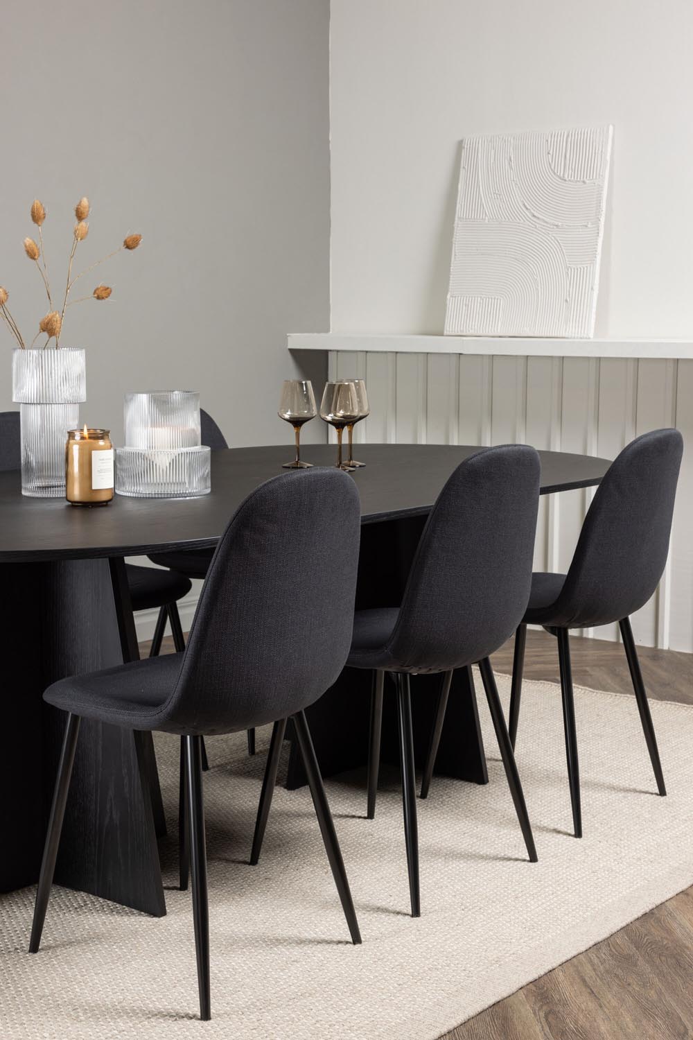 Bootcut Esszimmerset + Polar 230cm/6St. in Schwarz präsentiert im Onlineshop von KAQTU Design AG. Esszimmerset ist von Venture Home