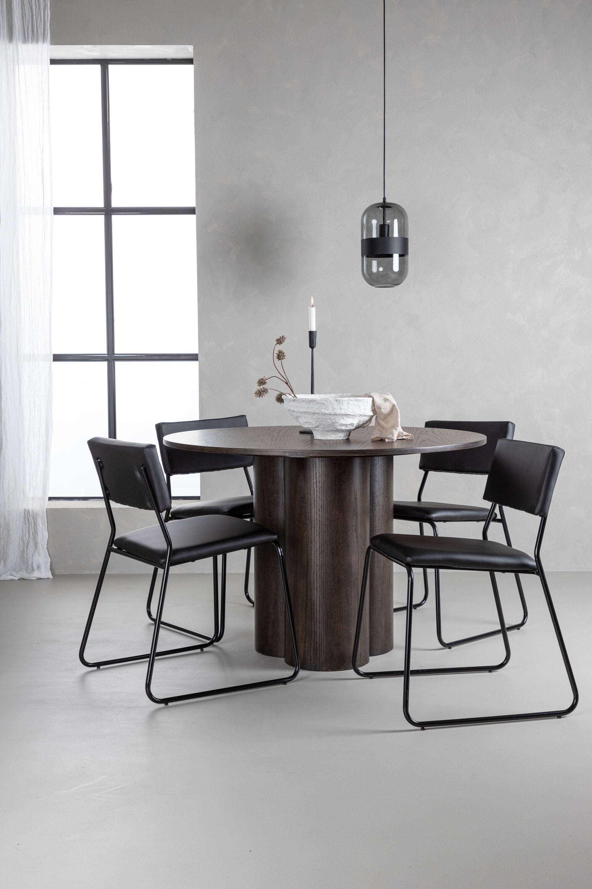 Olivia Esszimmer Set + Kenth ⌀110cm/4St. in Braun / Schwarz präsentiert im Onlineshop von KAQTU Design AG. Esszimmerset ist von Venture Home