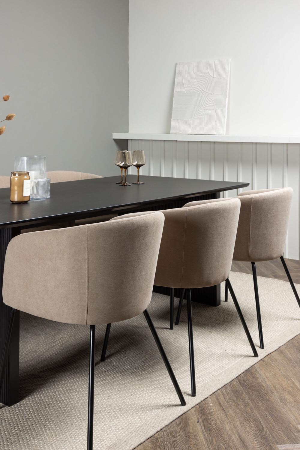 Vail Esszimmerset + Berit 200cm/6St. in Beige, Schwarz präsentiert im Onlineshop von KAQTU Design AG. Esszimmerset ist von Venture Home
