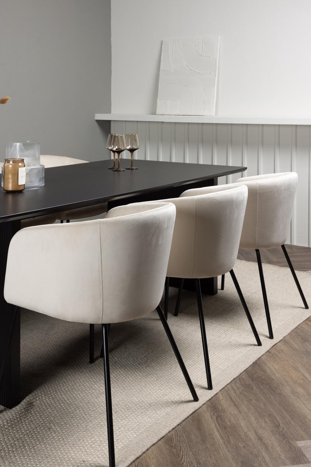Vail Esszimmerset + Berit 200cm/6St. in Beige, Schwarz präsentiert im Onlineshop von KAQTU Design AG. Esszimmerset ist von Venture Home