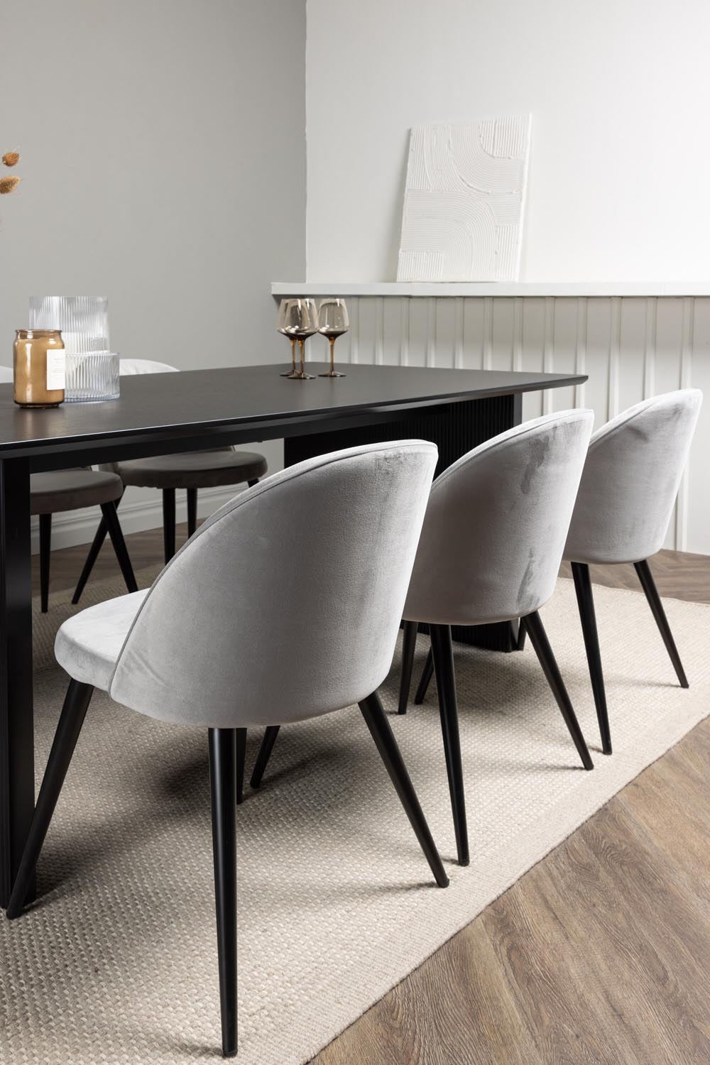 Vail Esszimmerset + Velvet 200cm/6St. in Schwarzgrau präsentiert im Onlineshop von KAQTU Design AG. Esszimmerset ist von Venture Home