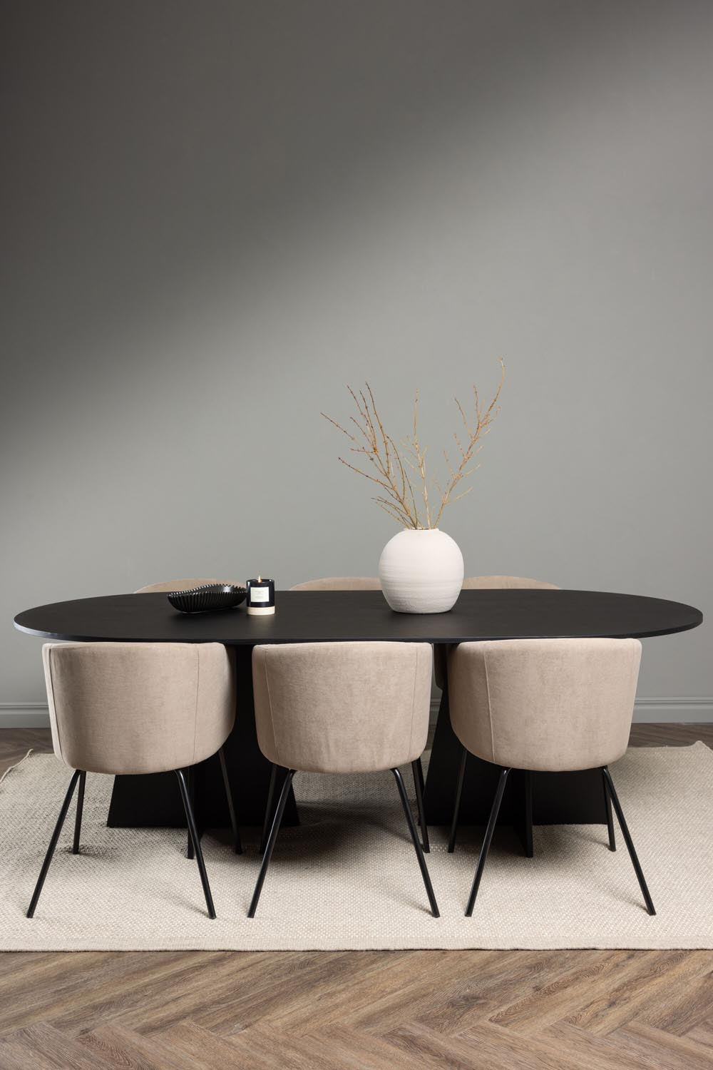 Vail Esszimmerset + Polar 200cm/6St. in Schwarz präsentiert im Onlineshop von KAQTU Design AG. Esszimmerset ist von Venture Home