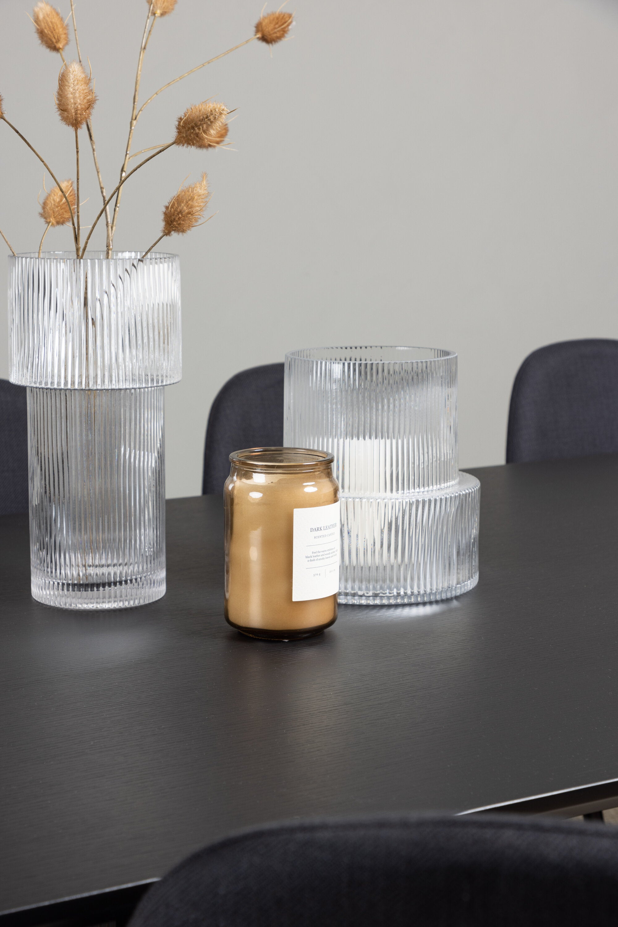 Vail Esszimmerset + Polar 200cm/6St. in Schwarz präsentiert im Onlineshop von KAQTU Design AG. Esszimmerset ist von Venture Home