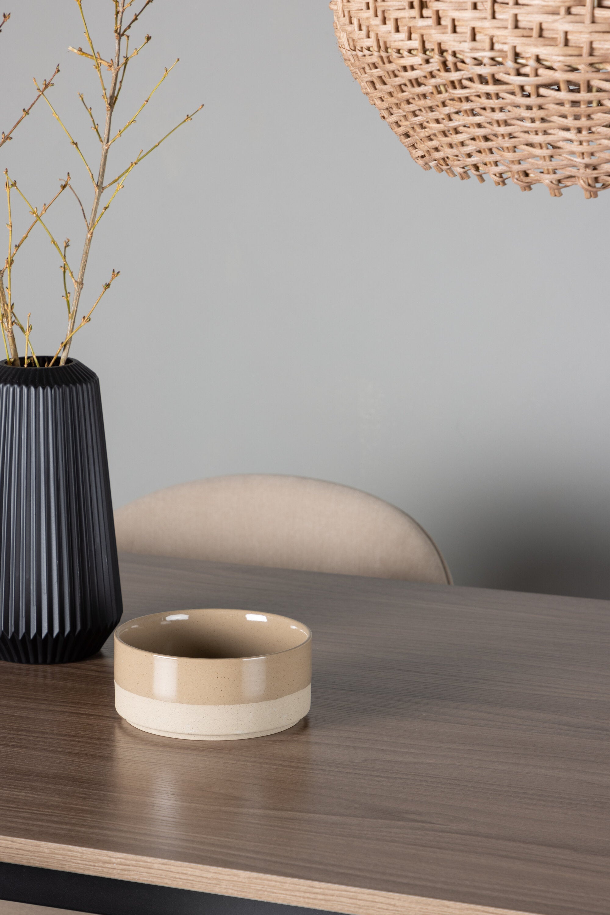 Tempe Esszimmerset + Velvet 140cm/4St. in Beige, Schwarz präsentiert im Onlineshop von KAQTU Design AG. Esszimmerset ist von Venture Home