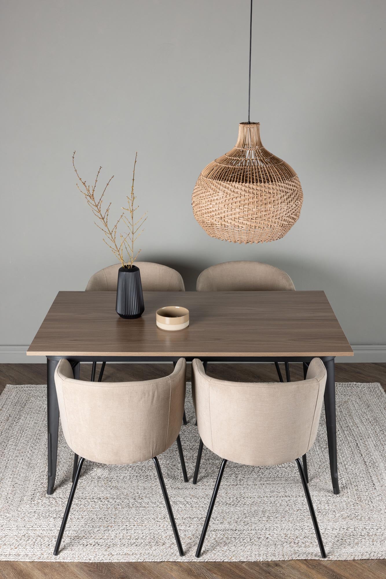 Elegantes Esszimmerset Tempe + Berit, perfekt für moderne Räume.