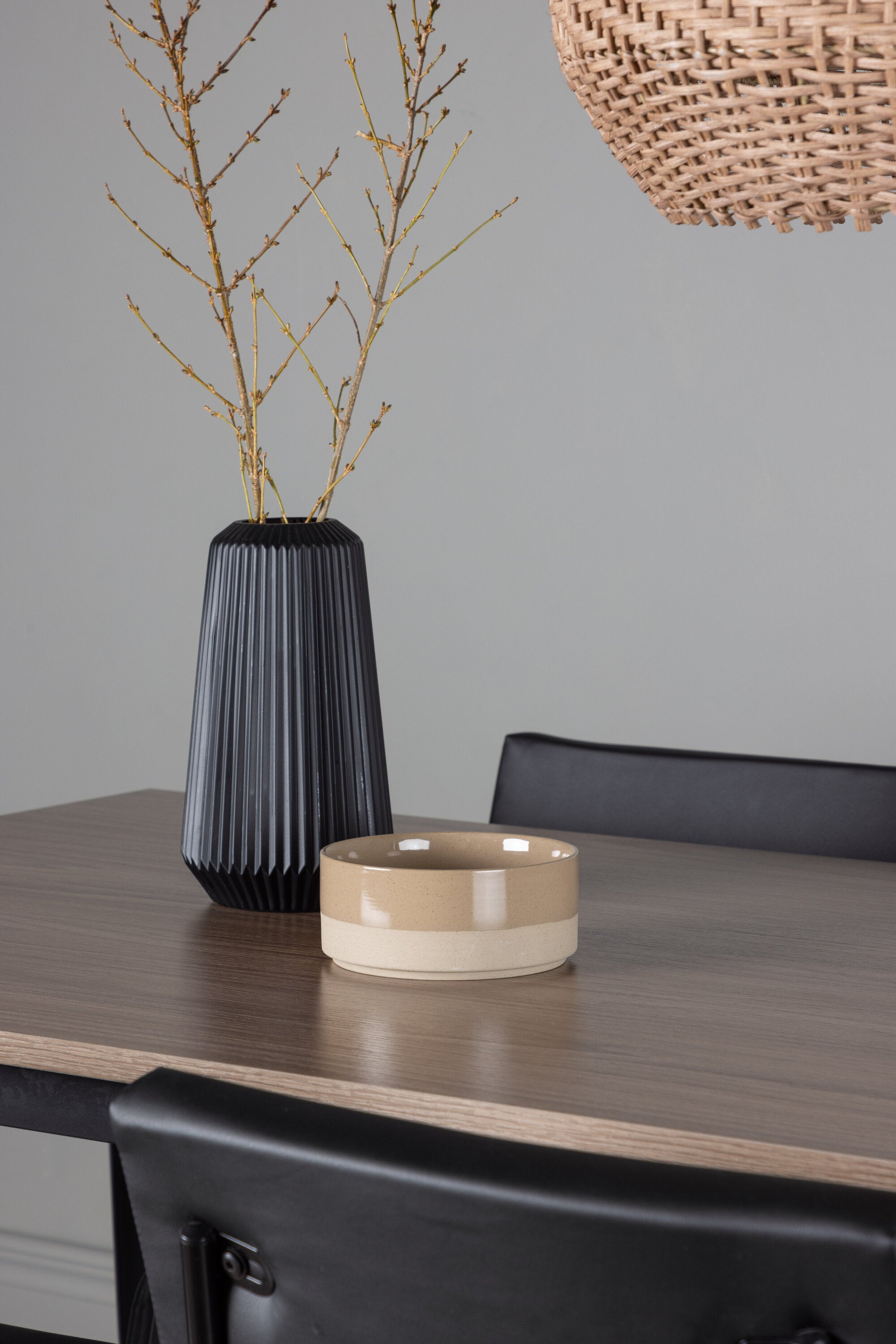 Tempe Esszimmerset + Kenth 140cm/4St. in Schwarz präsentiert im Onlineshop von KAQTU Design AG. Esszimmerset ist von Venture Home