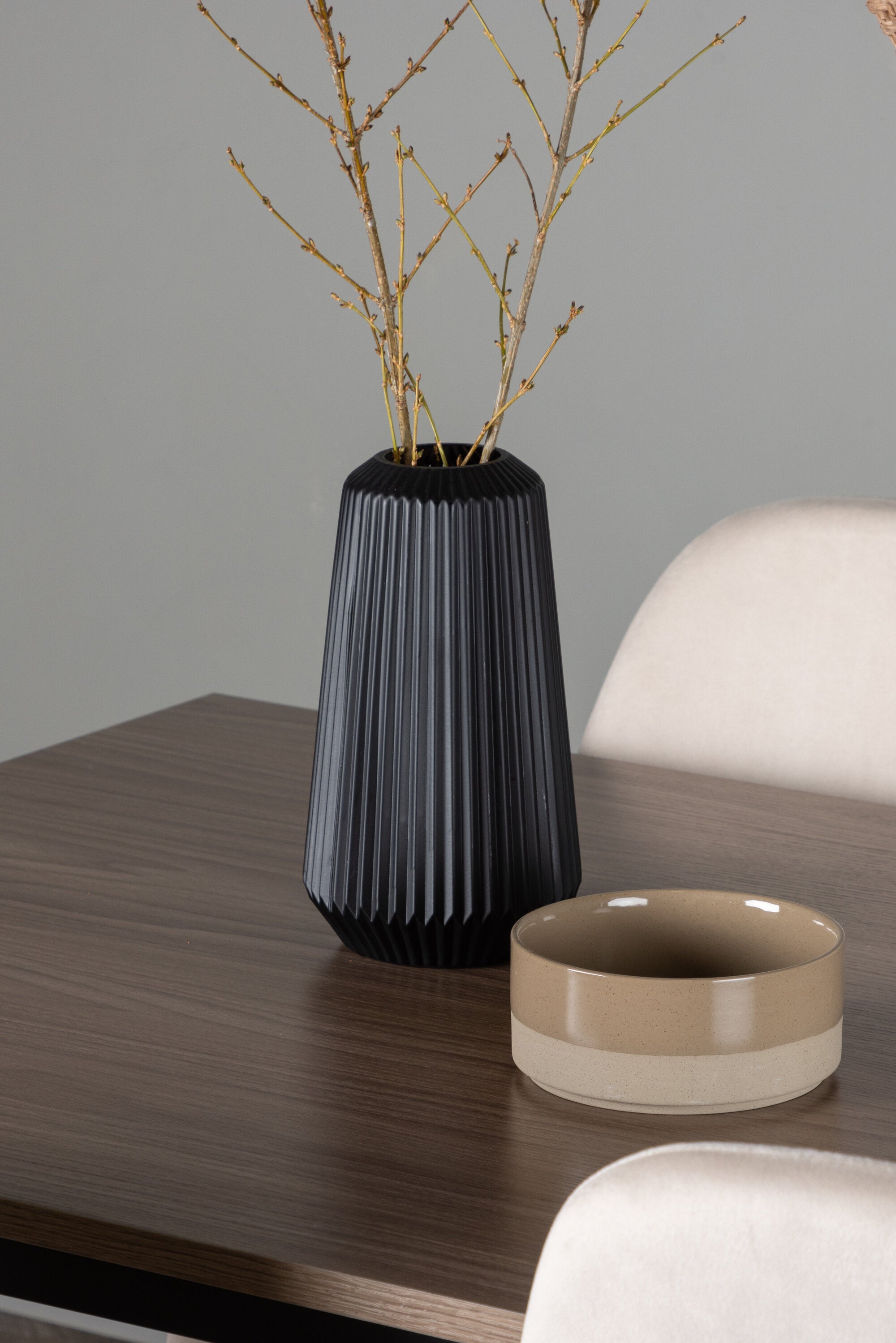 Tempe Esszimmerset + Polar 140cm/4St. in Beige, Schwarz präsentiert im Onlineshop von KAQTU Design AG. Esszimmerset ist von Venture Home