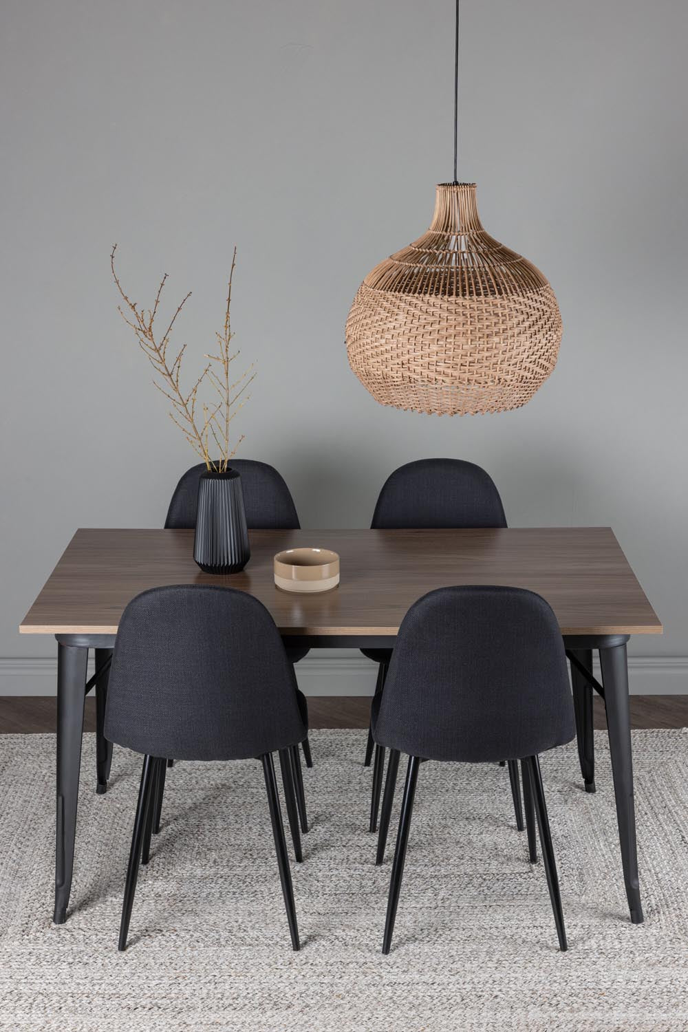 Tempe Esszimmerset + Polar 140cm/4St. in Schwarz präsentiert im Onlineshop von KAQTU Design AG. Esszimmerset ist von Venture Home