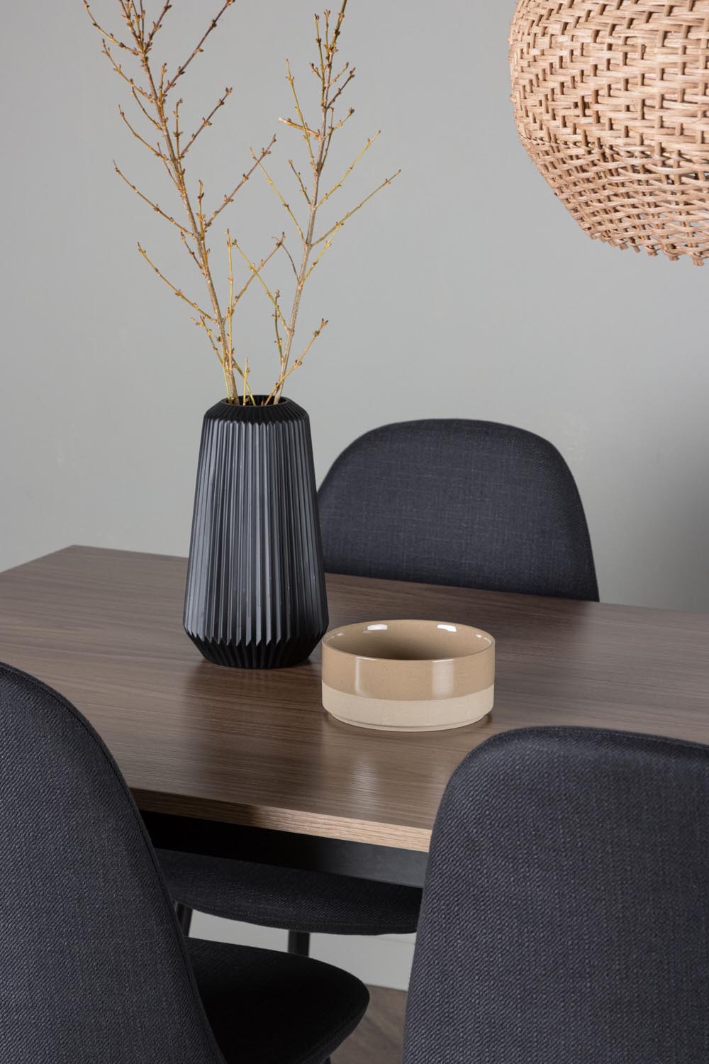 Tempe Esszimmerset + Polar 140cm/4St. in Schwarz präsentiert im Onlineshop von KAQTU Design AG. Esszimmerset ist von Venture Home