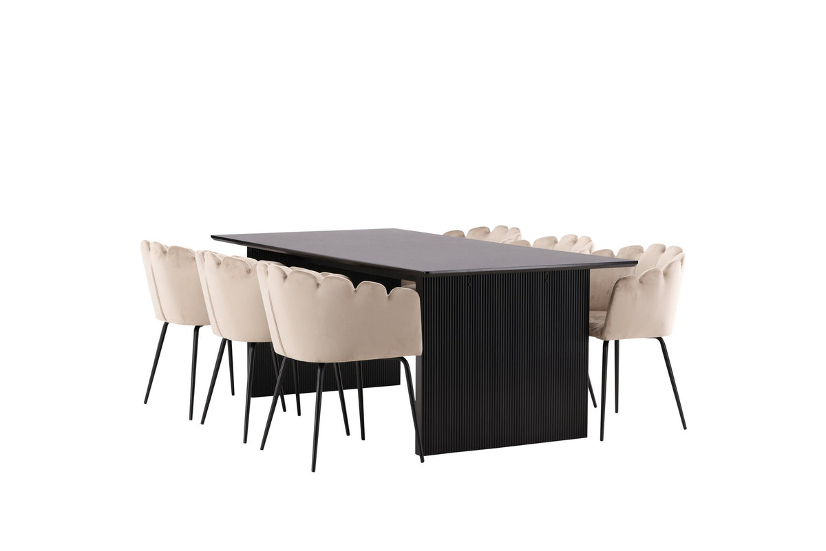 Esszimmerset aus rechteckigem MDF-Tisch in Rauchschwarz mit sechs Limhamn-Stühlen, beiger Samtbezug, muschelförmige Rückenlehne, schwarze Metallbeine.