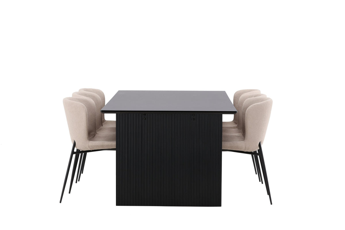 Esszimmerset aus rechteckigem MDF-Tisch in Rauchschwarz mit sechs Limhamn-Stühlen, beiger Samtbezug, muschelförmige Rückenlehne, schwarze Metallbeine.