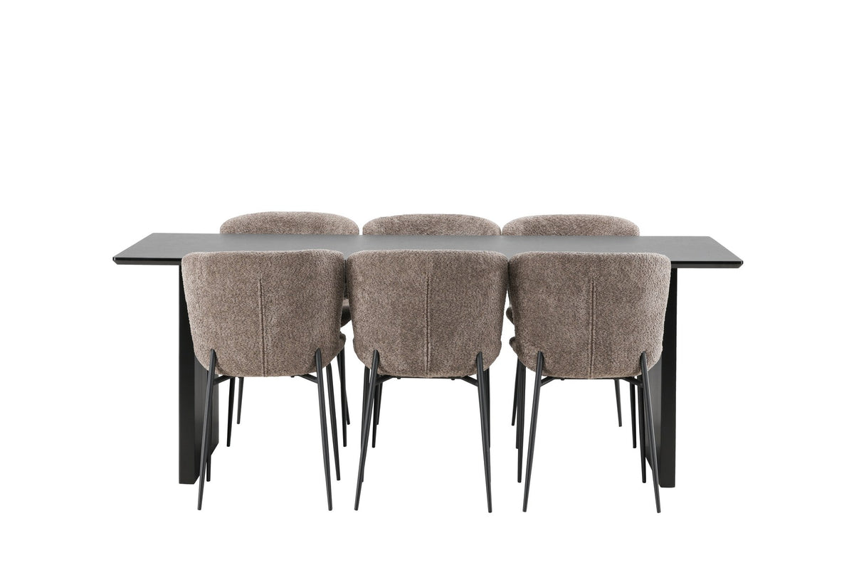 Esszimmerset aus rechteckigem MDF-Tisch in Rauchschwarz mit sechs Limhamn-Stühlen, beiger Samtbezug, muschelförmige Rückenlehne, schwarze Metallbeine.