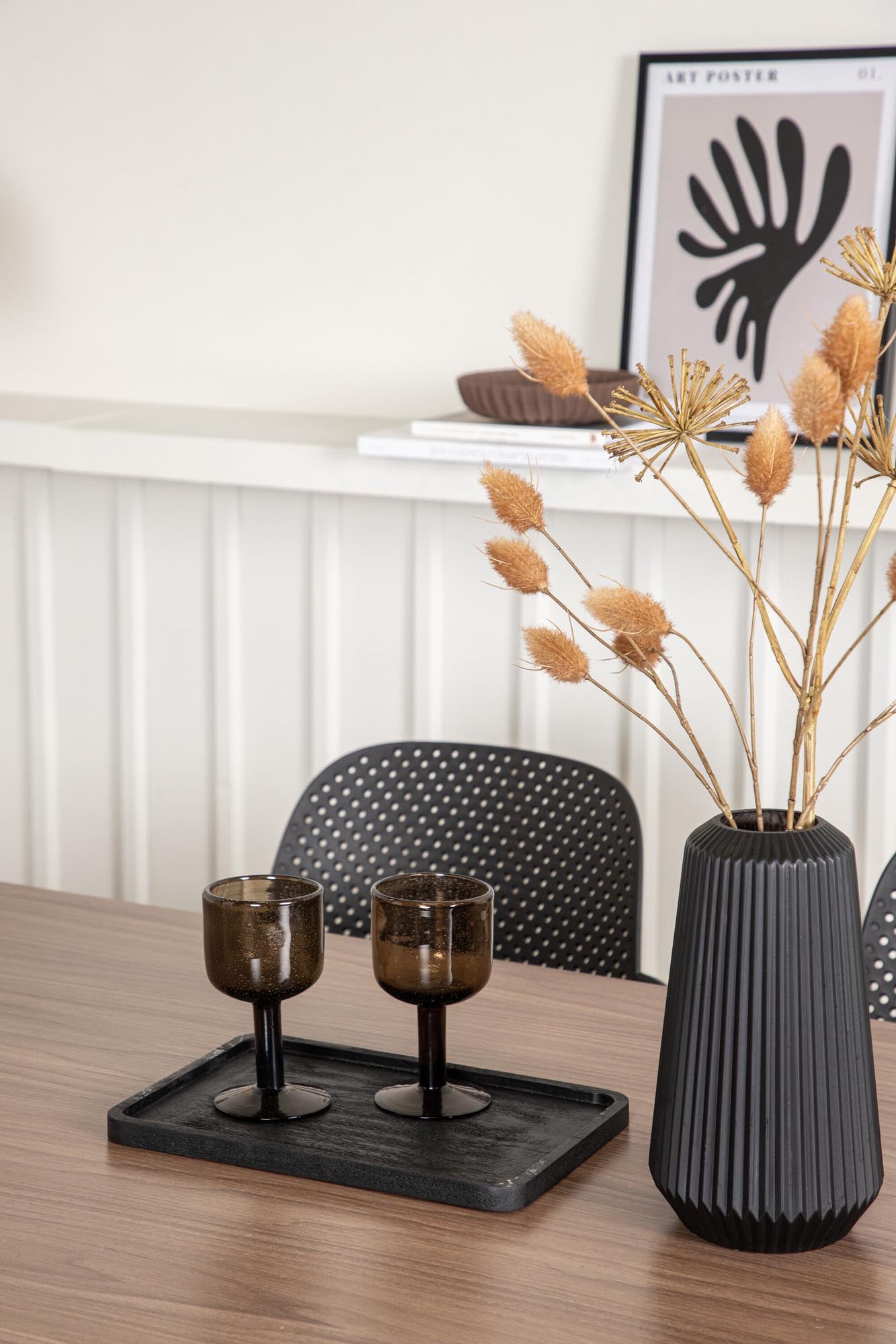 Elegantes Tempe Esszimmerset mit 4 Stühlen, 140cm, von Venture Home.