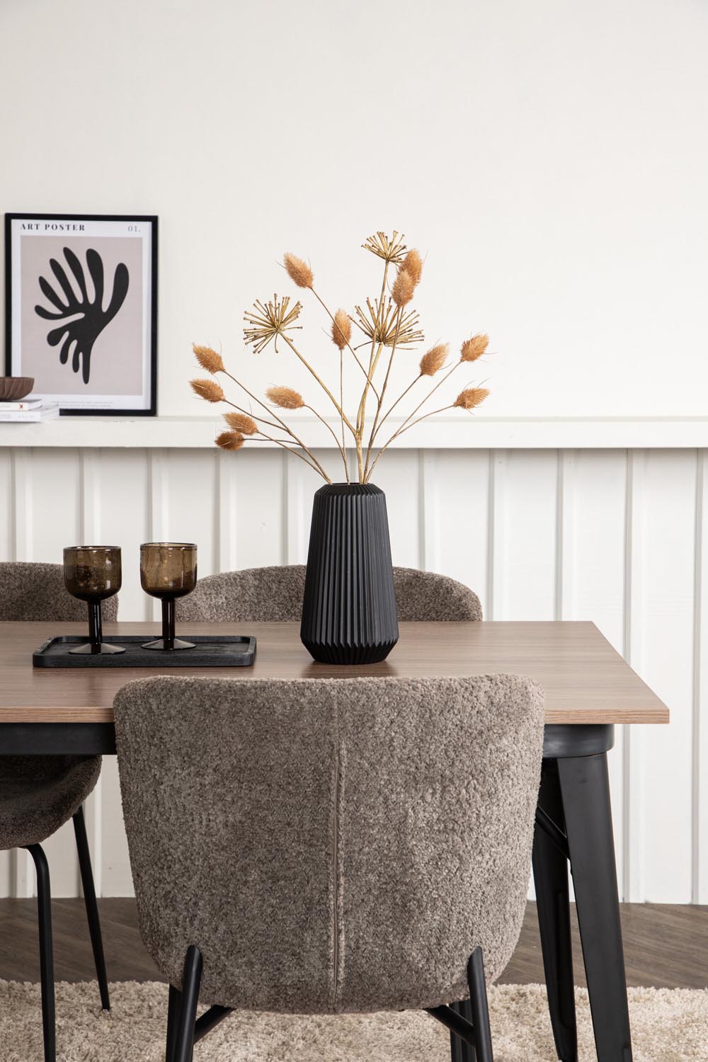 Tempe Esszimmerset + Modesto 140cm/4St. in Schwarz, Dunkelgrau präsentiert im Onlineshop von KAQTU Design AG. Esszimmerset ist von Venture Home