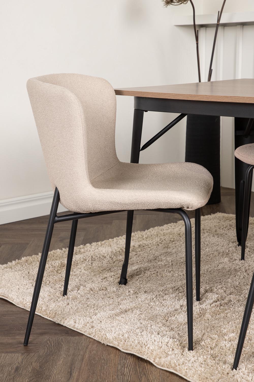 Tempe Esszimmerset + Modesto 140cm/4St. in Beige, Schwarz präsentiert im Onlineshop von KAQTU Design AG. Esszimmerset ist von Venture Home