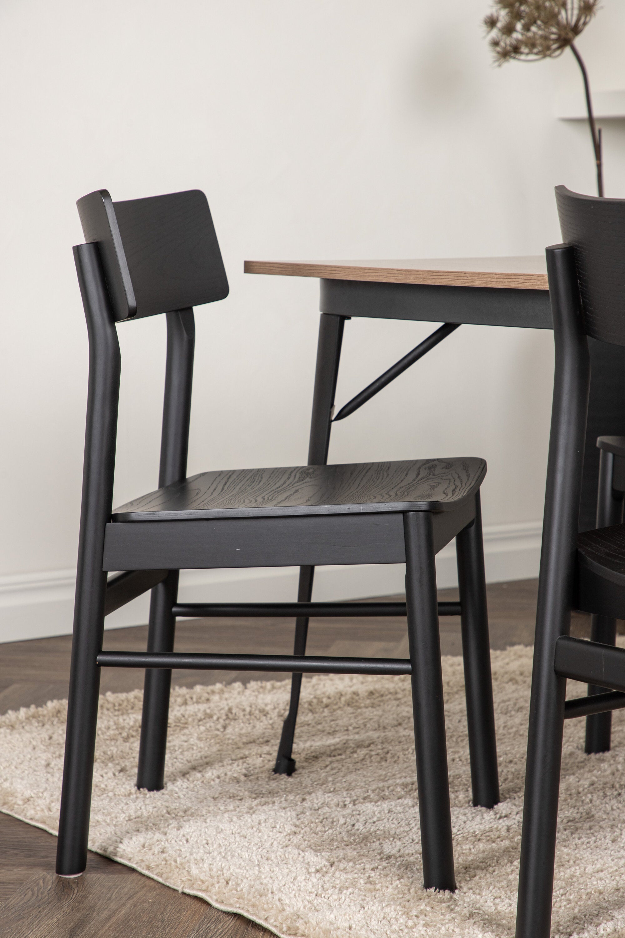 Tempe Esszimmerset + Montros 140cm/4St. in Schwarz präsentiert im Onlineshop von KAQTU Design AG. Esszimmerset ist von Venture Home