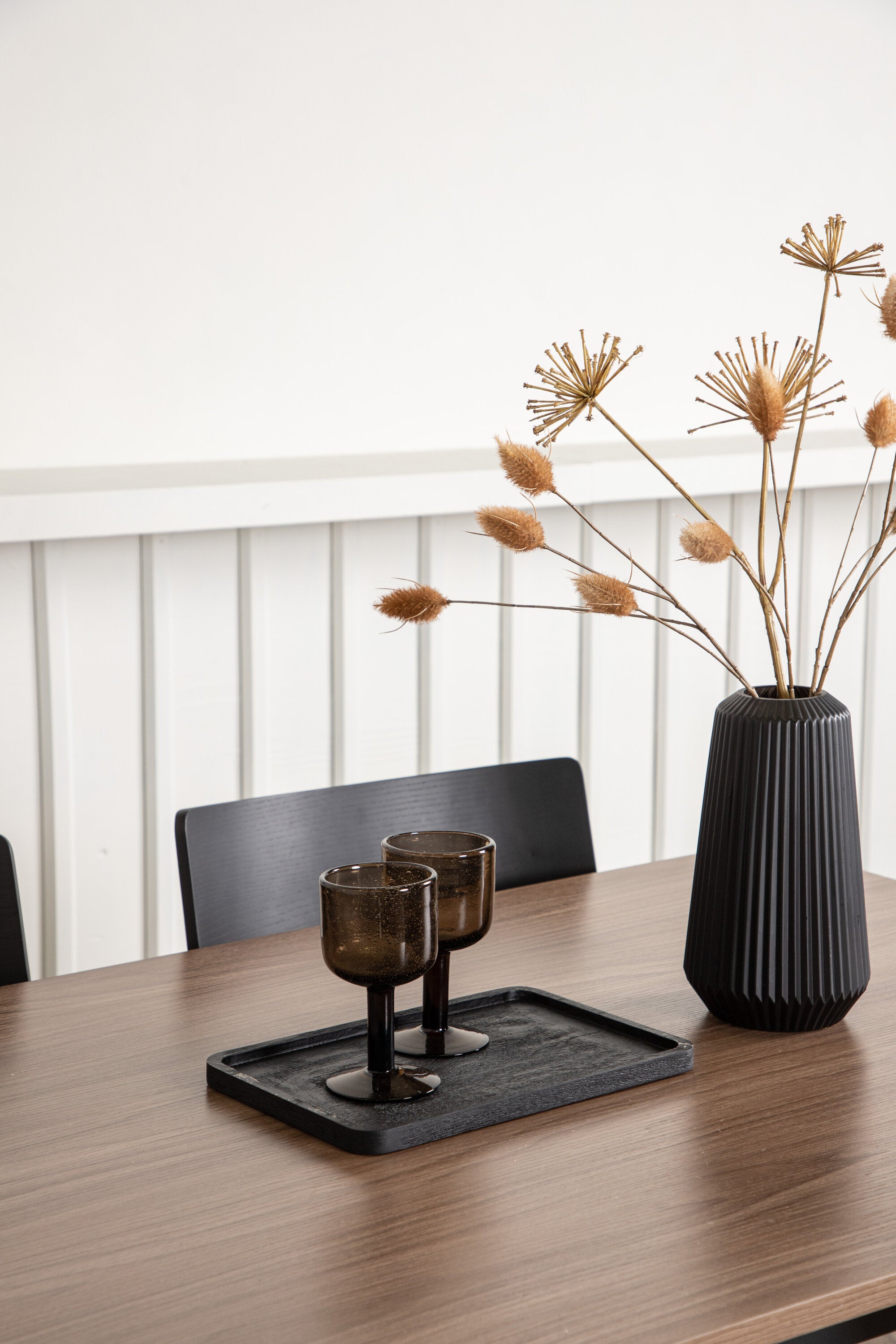 Tempe Esszimmerset + Montros 140cm/4St. in Schwarz präsentiert im Onlineshop von KAQTU Design AG. Esszimmerset ist von Venture Home