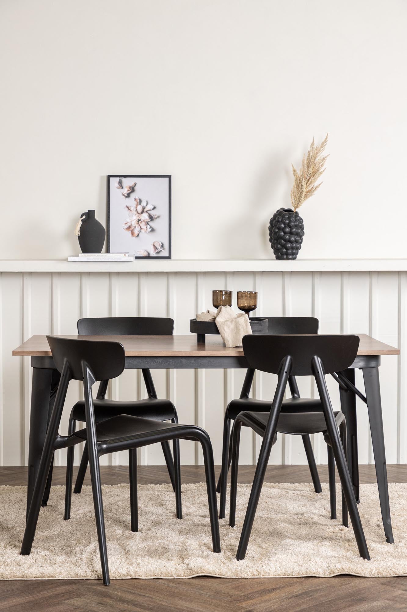 Elegantes Tempe Esszimmerset von Venture Home: Schwarzer MDF-Tisch, stabile Metallbeine, komfortable Ursholmen-Stühle.