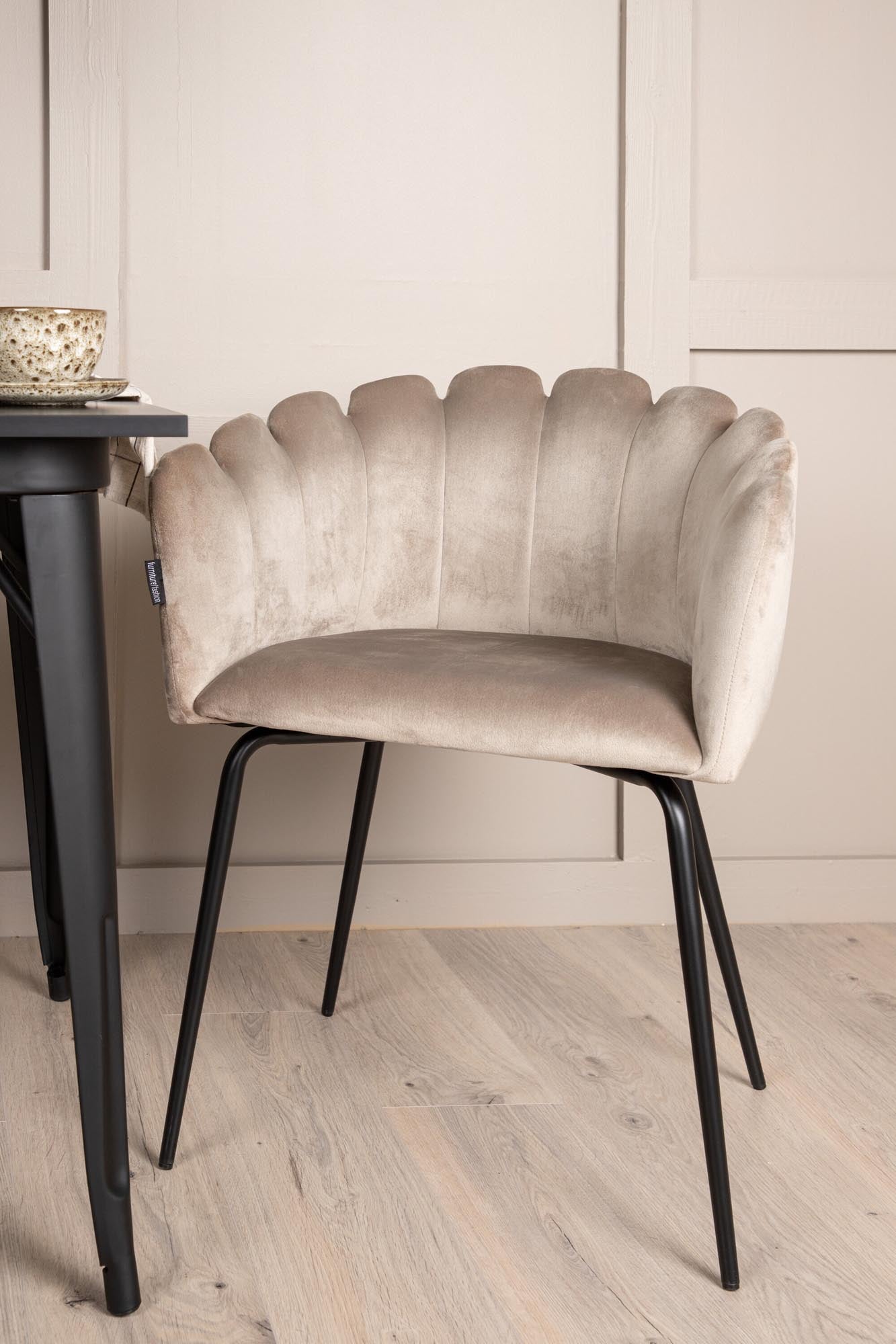 Stilvolles Esszimmerset Tempe mit Limhamn Armlehnen, 80cm, 2 bequeme Stühle. Perfekt für gesellige Abende und elegantes Ambiente.