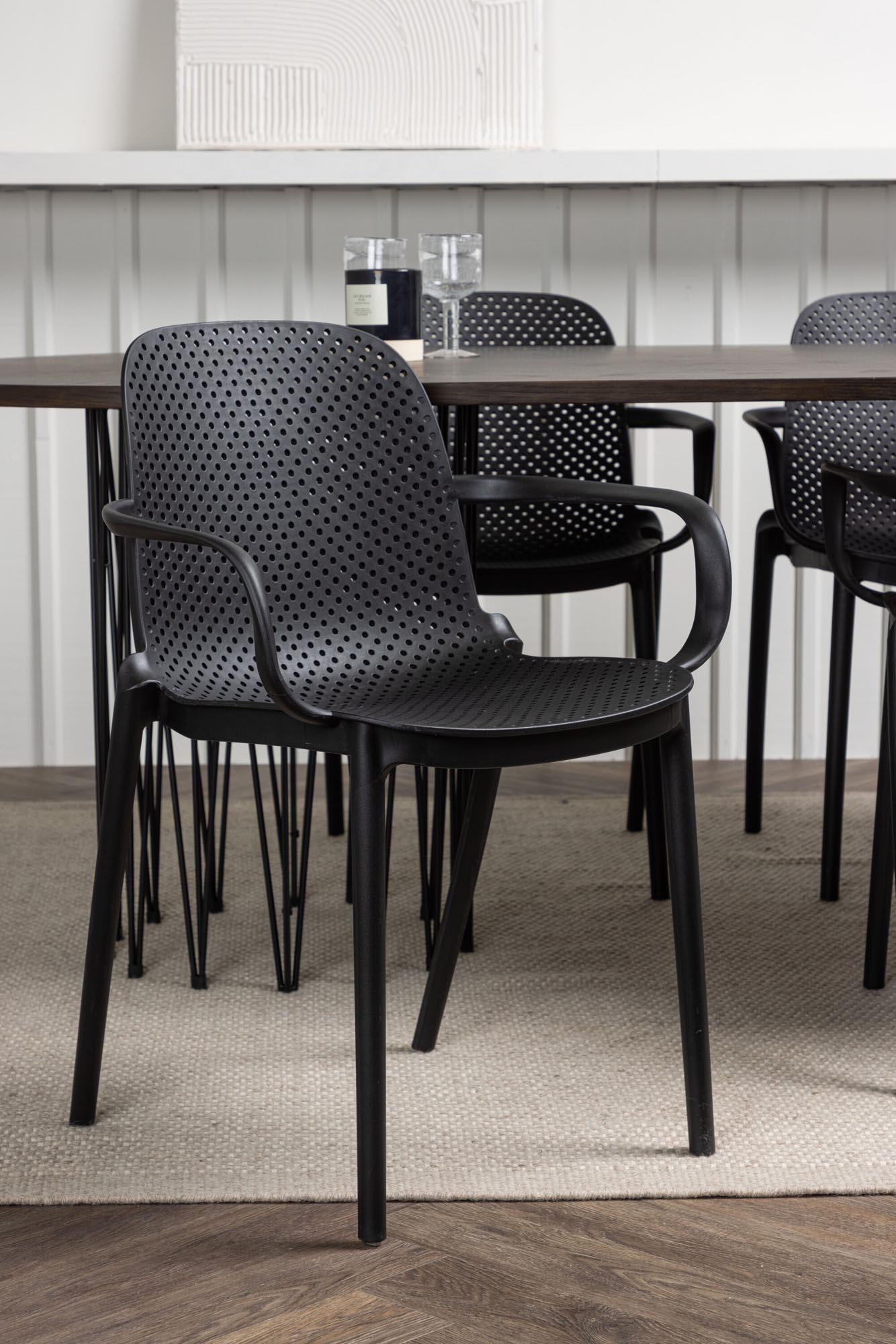 Stilvolles Stone Esszimmerset 220cm mit 4 Baltimore Stühlen.