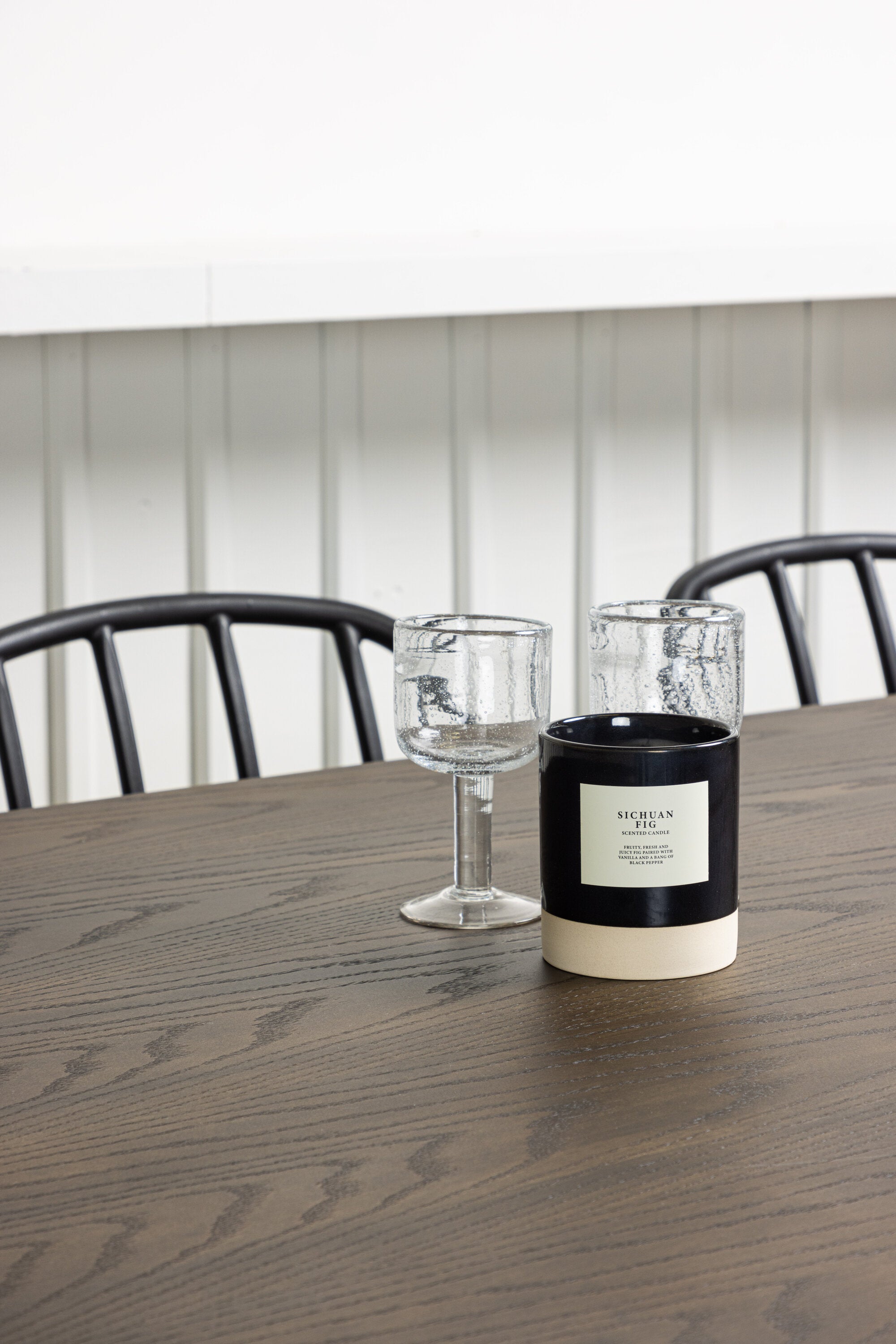 Stone Esszimmerset + Dyrön 220cm/4St. in Schwarz präsentiert im Onlineshop von KAQTU Design AG. Esszimmerset ist von Venture Home