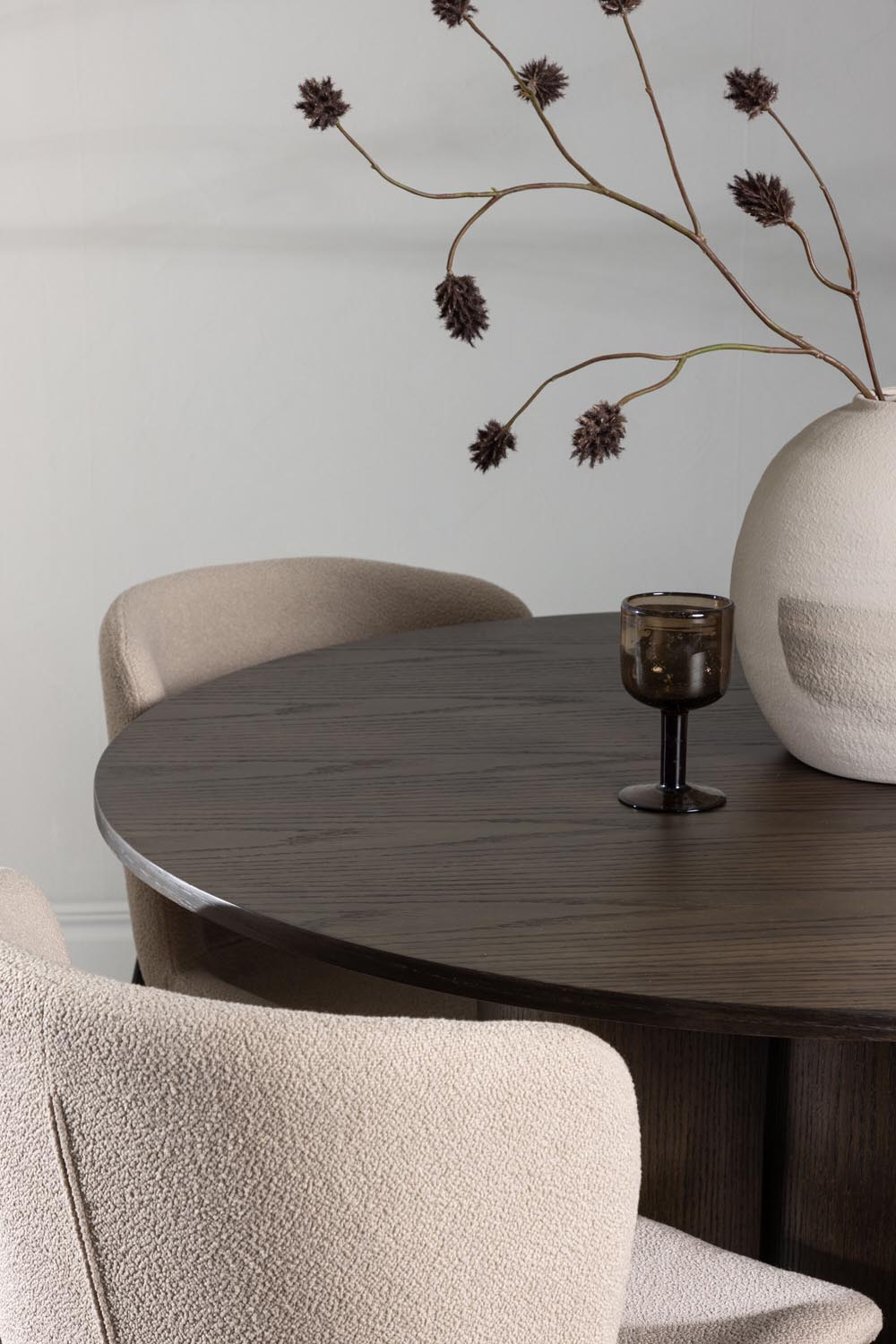 Olivia Esszimmer Set + Modesto ⌀110cm/4St. in Braun / Beige / Grau präsentiert im Onlineshop von KAQTU Design AG. Esszimmerset ist von Venture Home