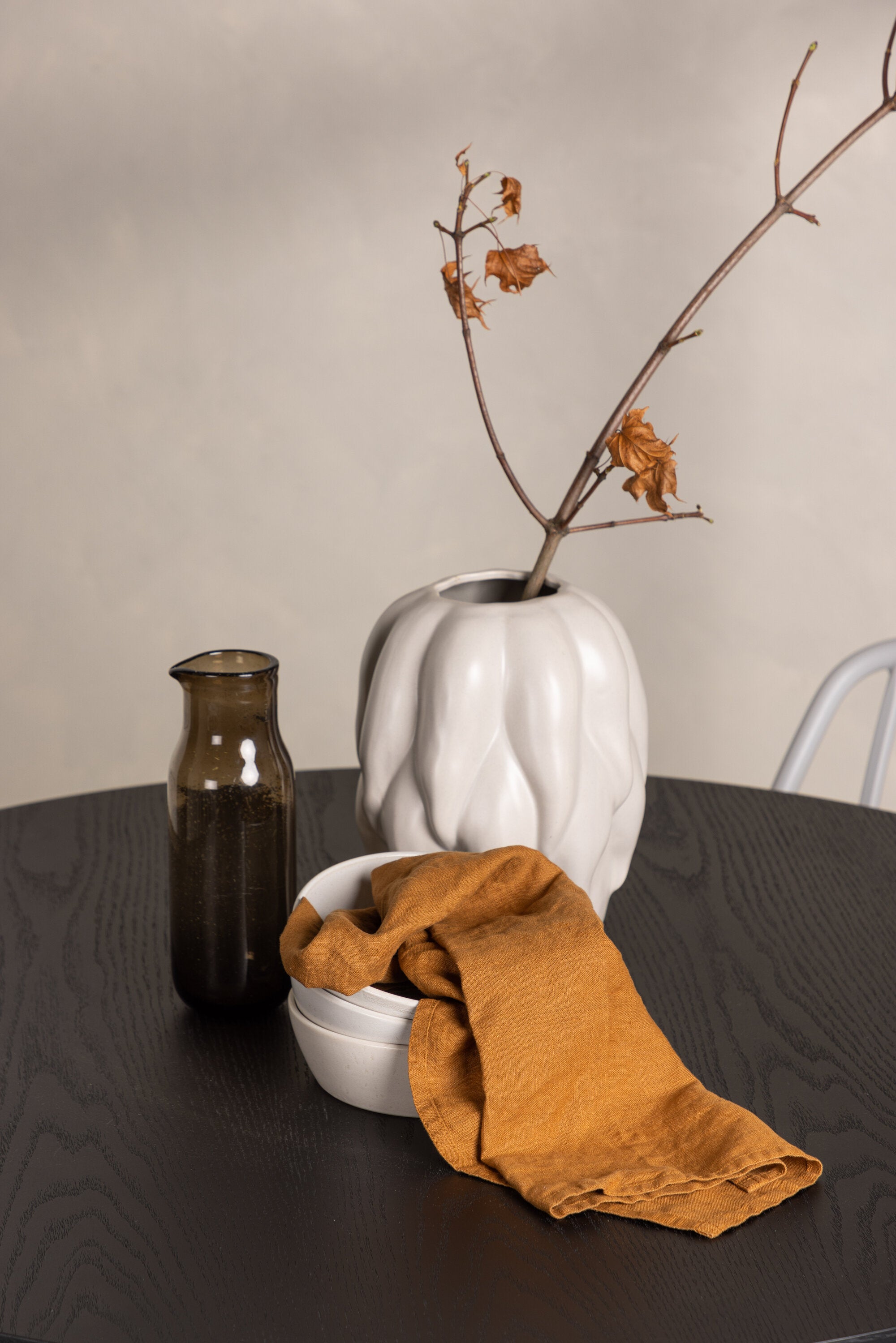 Olivia Esszimmerset + Dyrön ⌀110cm/4St. in Greige präsentiert im Onlineshop von KAQTU Design AG. Esszimmerset ist von Venture Home