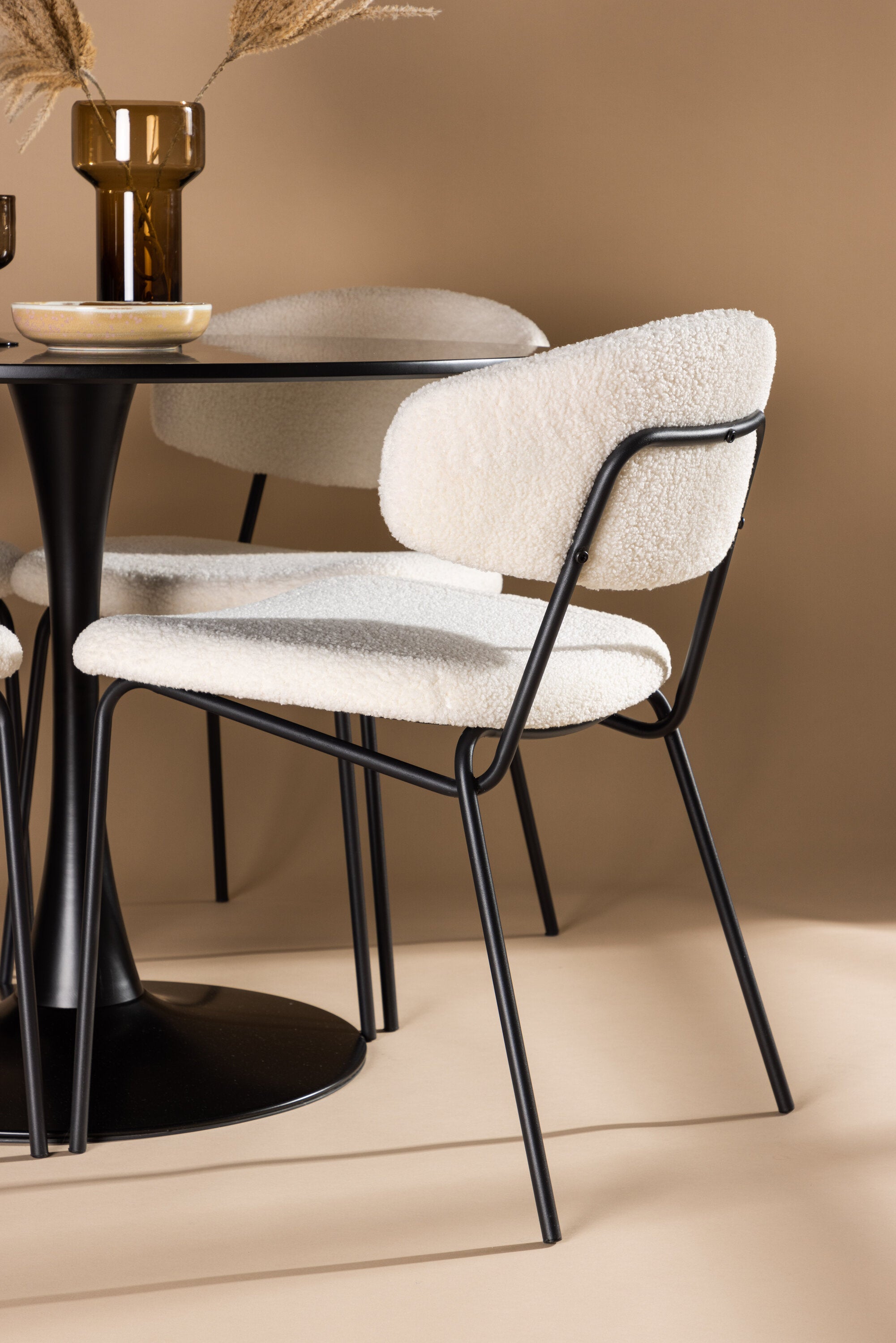Glade Esszimmerset + Chico ⌀100cm/4St. in Weiss präsentiert im Onlineshop von KAQTU Design AG. Esszimmerset ist von Venture Home