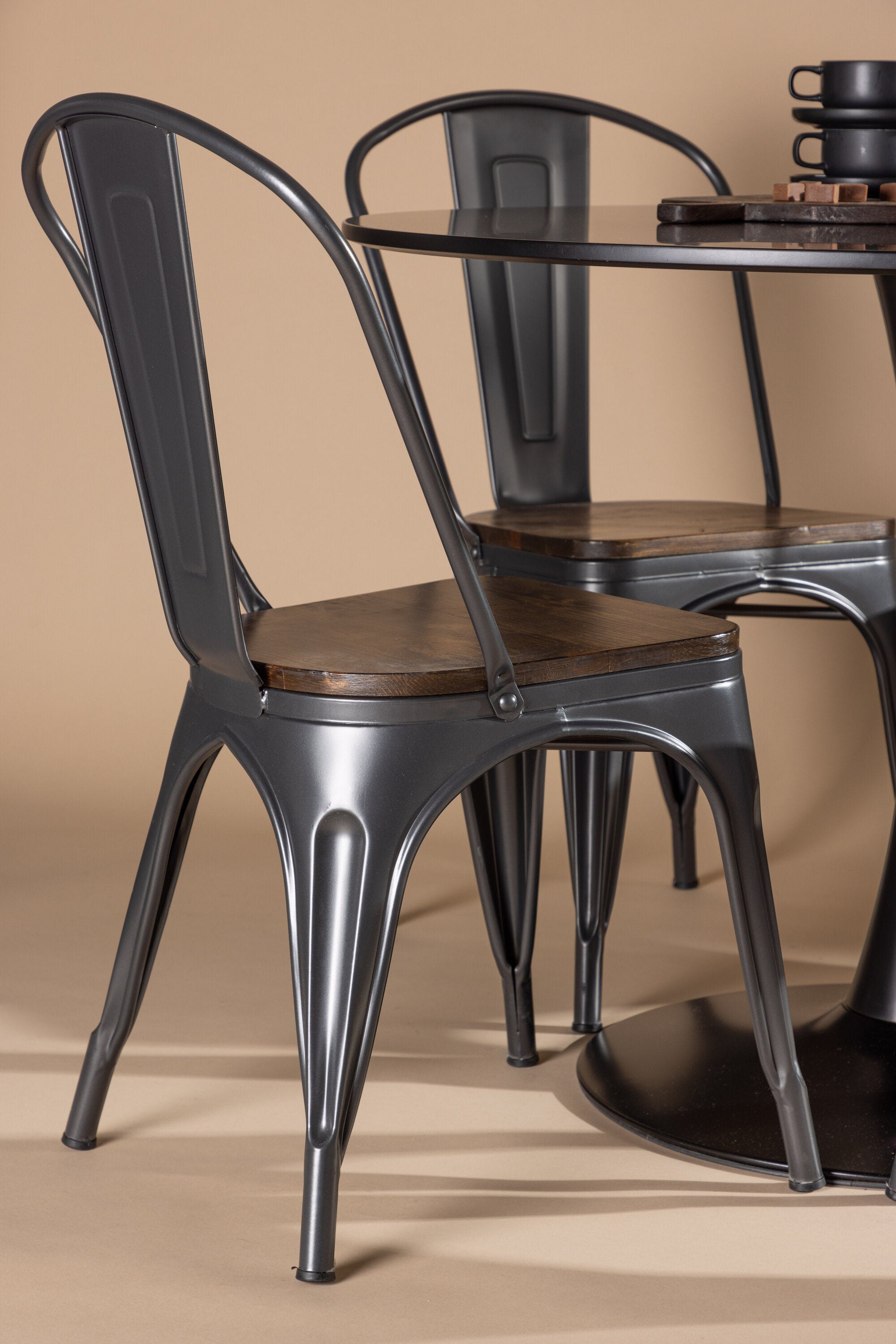 Glade Esszimmerset + Tempe ⌀100cm/4St. in Dunkelgrau, Walnuss präsentiert im Onlineshop von KAQTU Design AG. Esszimmerset ist von Venture Home