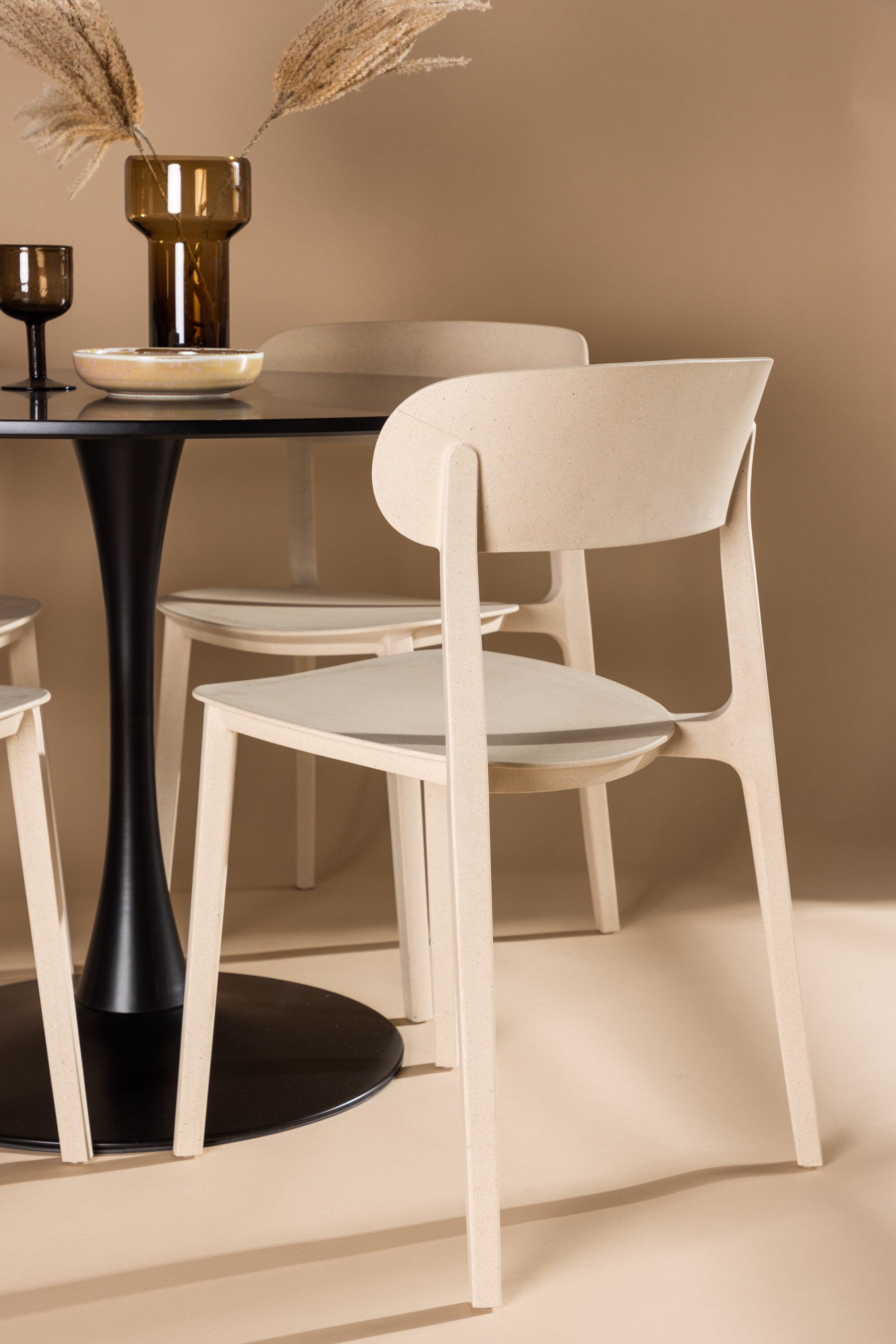 Glade Esszimmerset + Astol ⌀100cm/4St. in Beige präsentiert im Onlineshop von KAQTU Design AG. Esszimmerset ist von Venture Home
