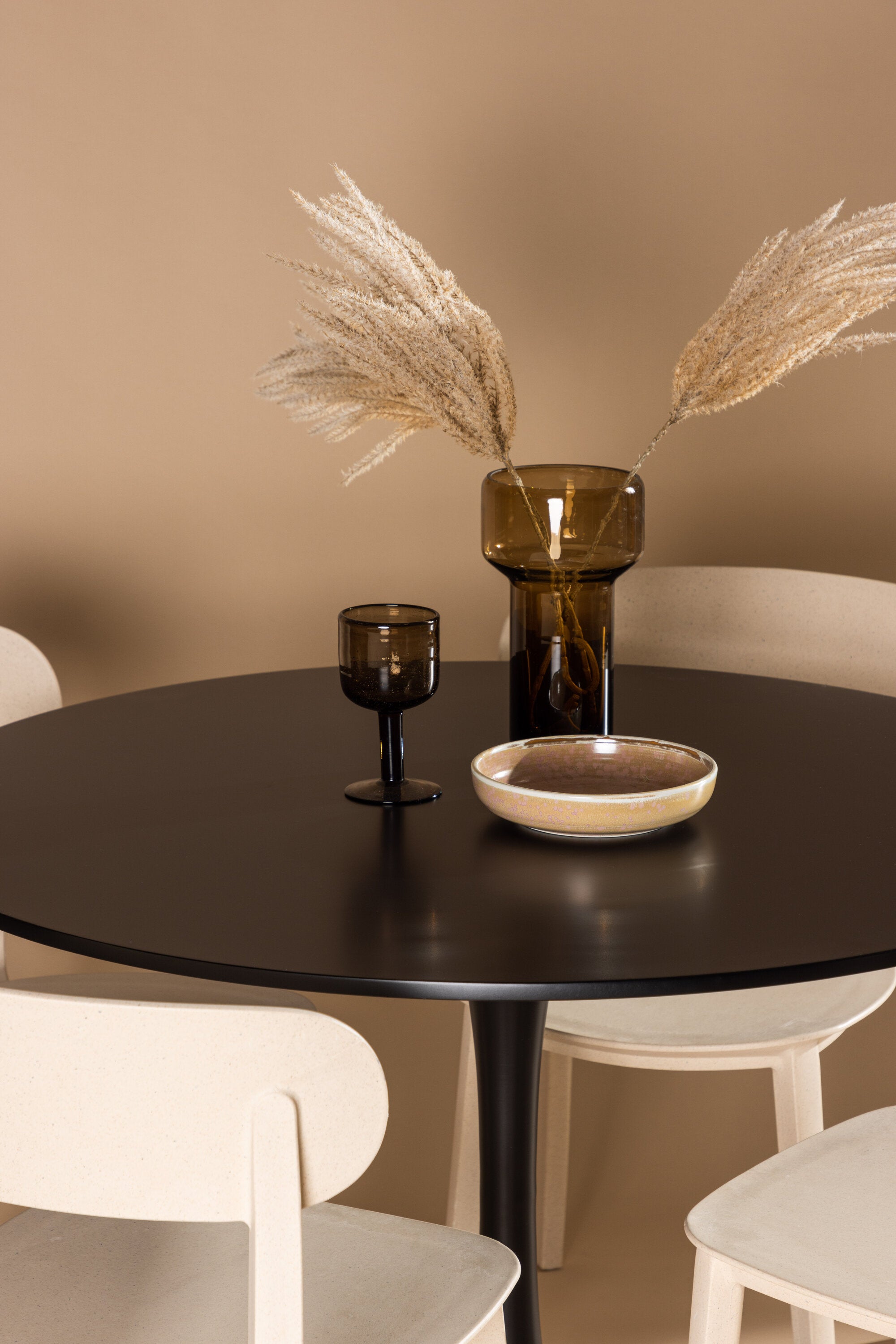 Glade Esszimmerset + Astol ⌀100cm/4St. in Beige präsentiert im Onlineshop von KAQTU Design AG. Esszimmerset ist von Venture Home