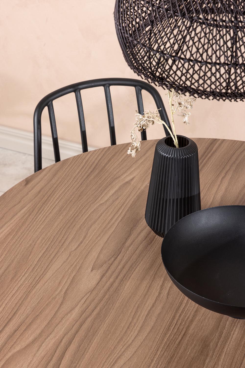 Durango Esszimmerset + Dyrön ⌀120cm/4St. in Schwarz präsentiert im Onlineshop von KAQTU Design AG. Esszimmerset ist von Venture Home