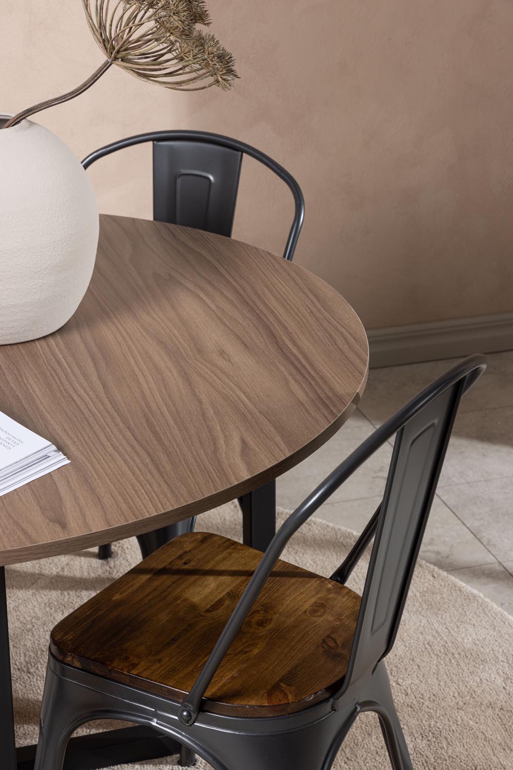 Durango Esszimmerset + Tempe ⌀120cm/4St. in Dunkelgrau, Walnuss präsentiert im Onlineshop von KAQTU Design AG. Esszimmerset ist von Venture Home