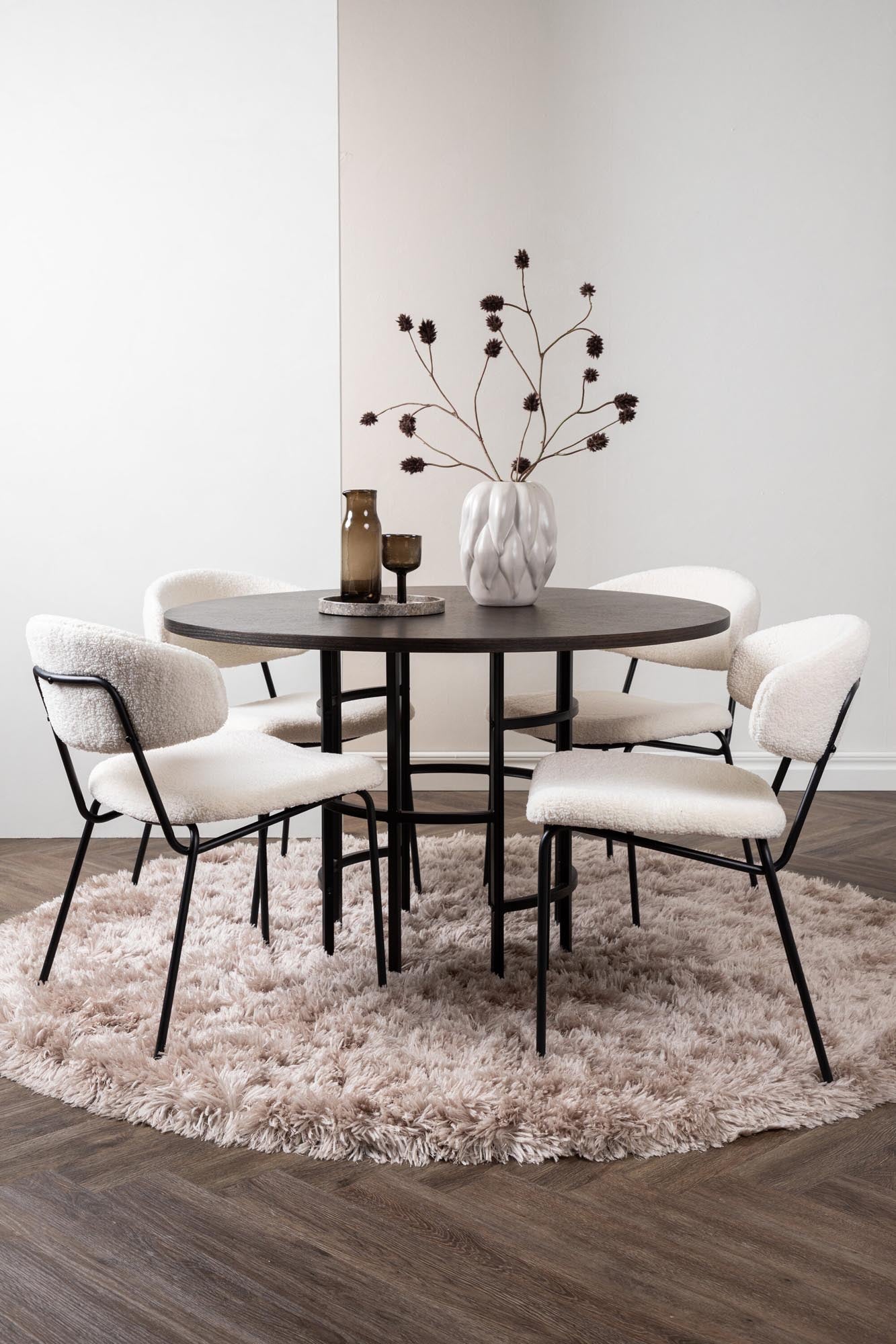 Modernes Esszimmerset Copenhagen + Chico für gesellige Abende.