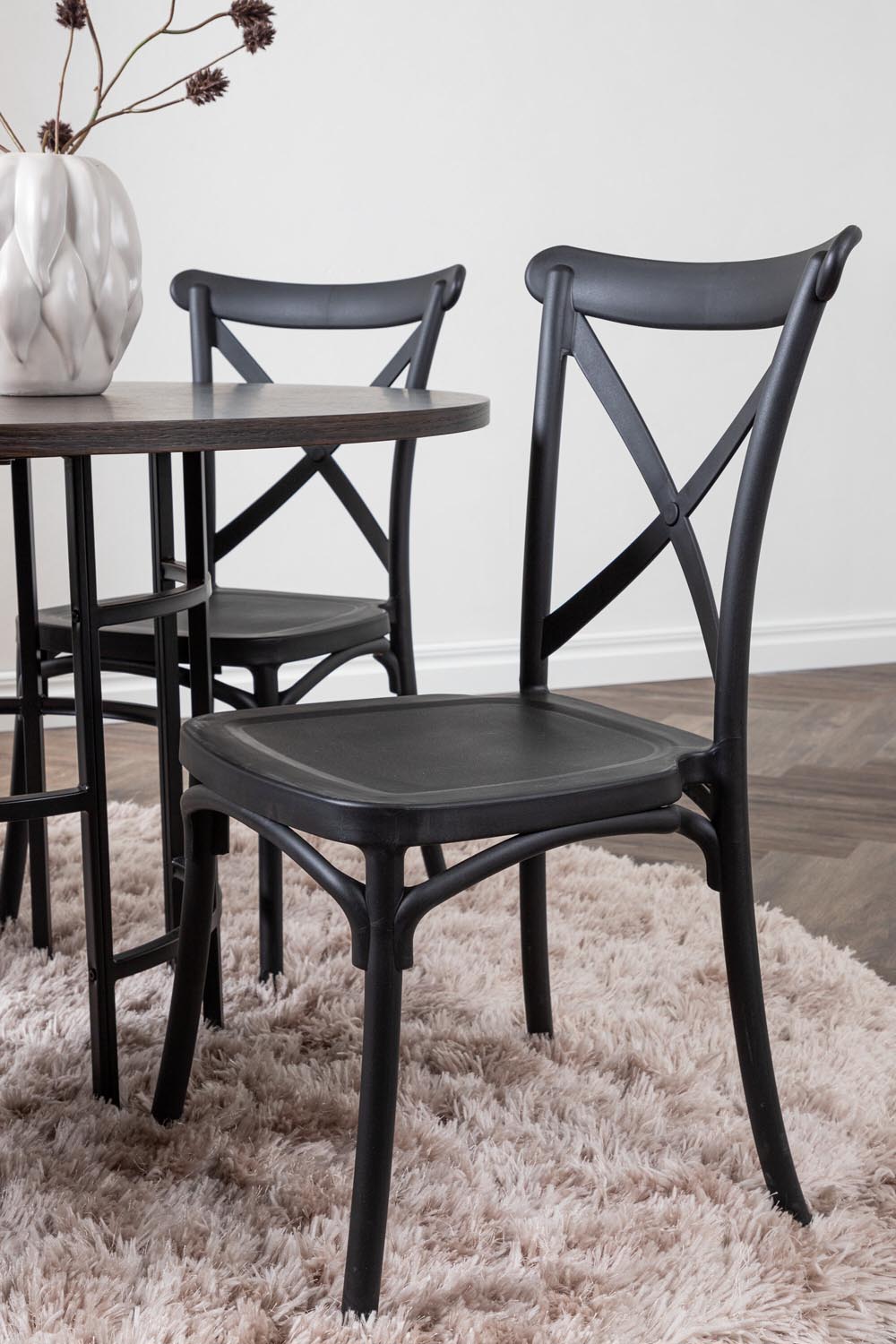 Esszimmerset Copenhagen + Crosett ⌀115cm/4St. in Mocca / Schwarz präsentiert im Onlineshop von KAQTU Design AG. Esszimmerset ist von Venture Home
