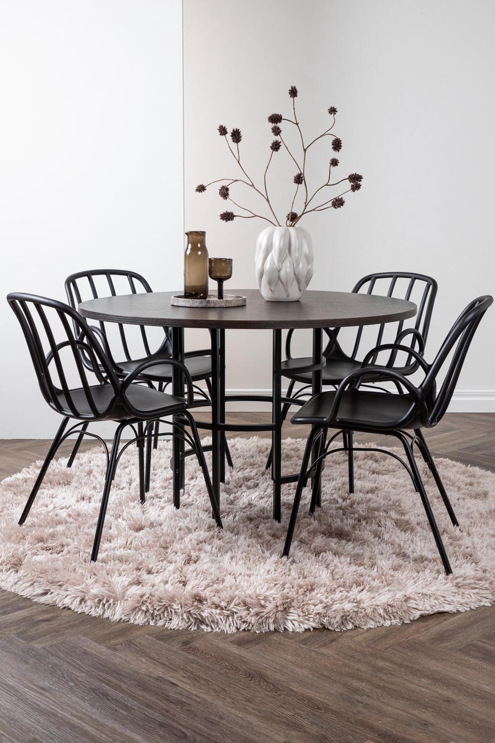 Copenhagen Esszimmerset + Dyrön ⌀115cm/4St. in Schwarz präsentiert im Onlineshop von KAQTU Design AG. Esszimmerset ist von Venture Home