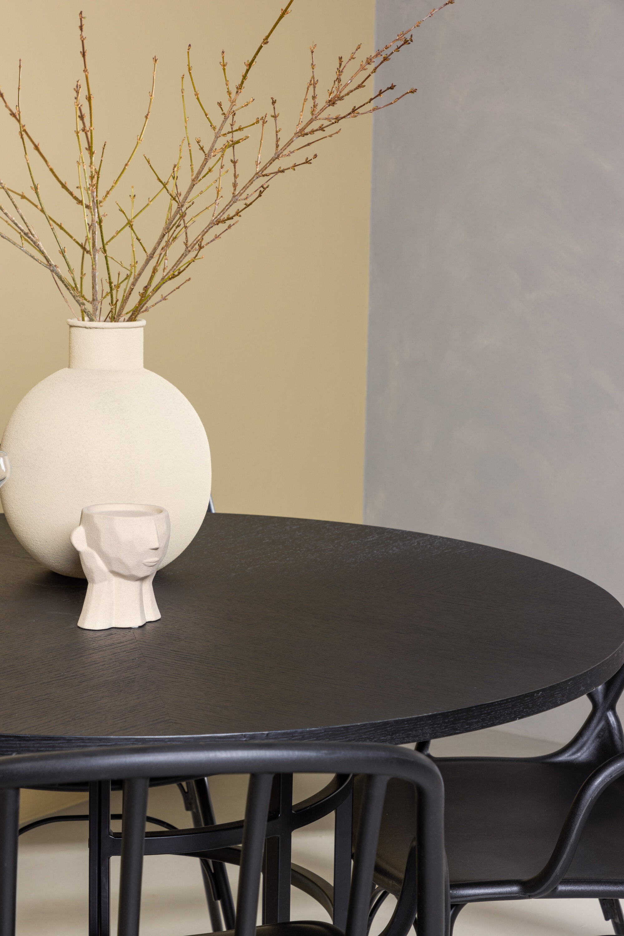 Copenhagen Esszimmerset + Dyrön ⌀115cm/4St. in Schwarz präsentiert im Onlineshop von KAQTU Design AG. Esszimmerset ist von Venture Home