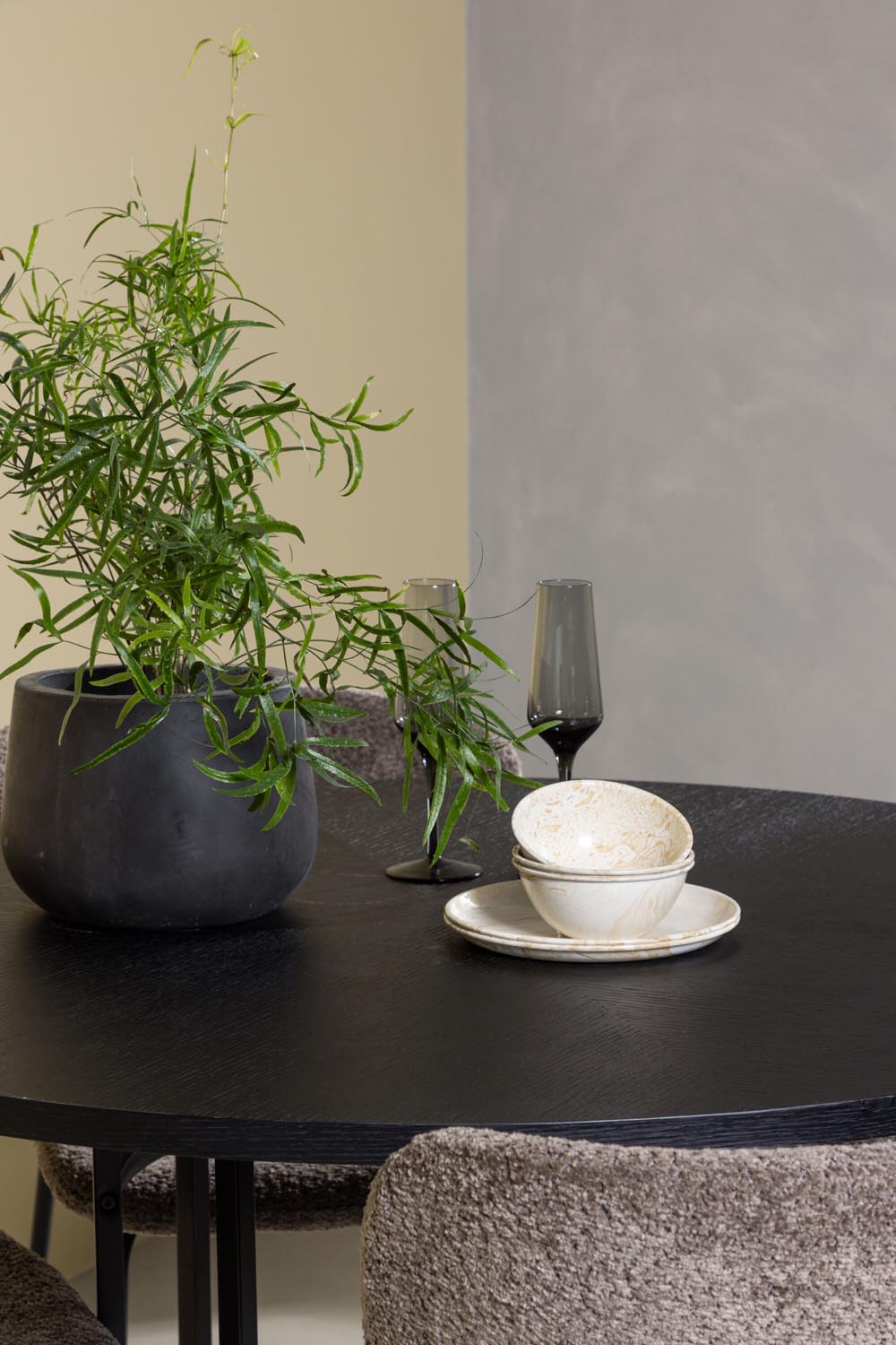 Esszimmerset Copenhagen + Modesto ⌀115cm/4St. in Dunkelbraun / Schwarz präsentiert im Onlineshop von KAQTU Design AG. Esszimmerset ist von Venture Home