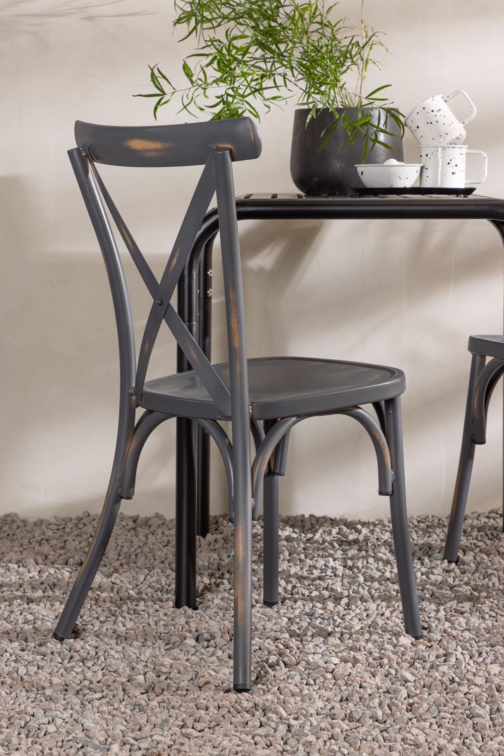 Borneo Outdoor-Tischset + Tablas 70cm/2St. in Scharz präsentiert im Onlineshop von KAQTU Design AG. Gartentischset ist von Venture Home